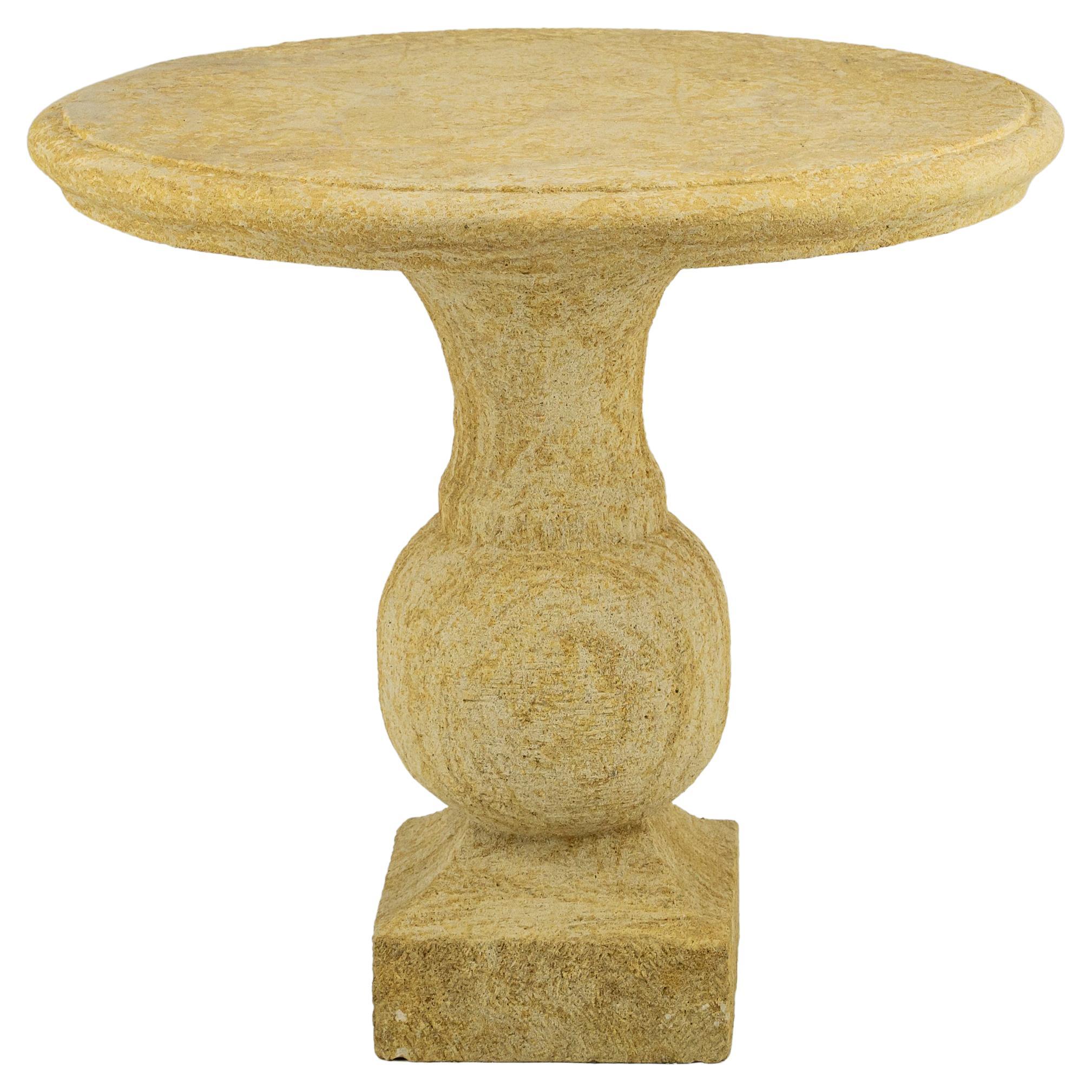 Table en pierre oolithique dorée de Cotswold, sculptée à la main en vente