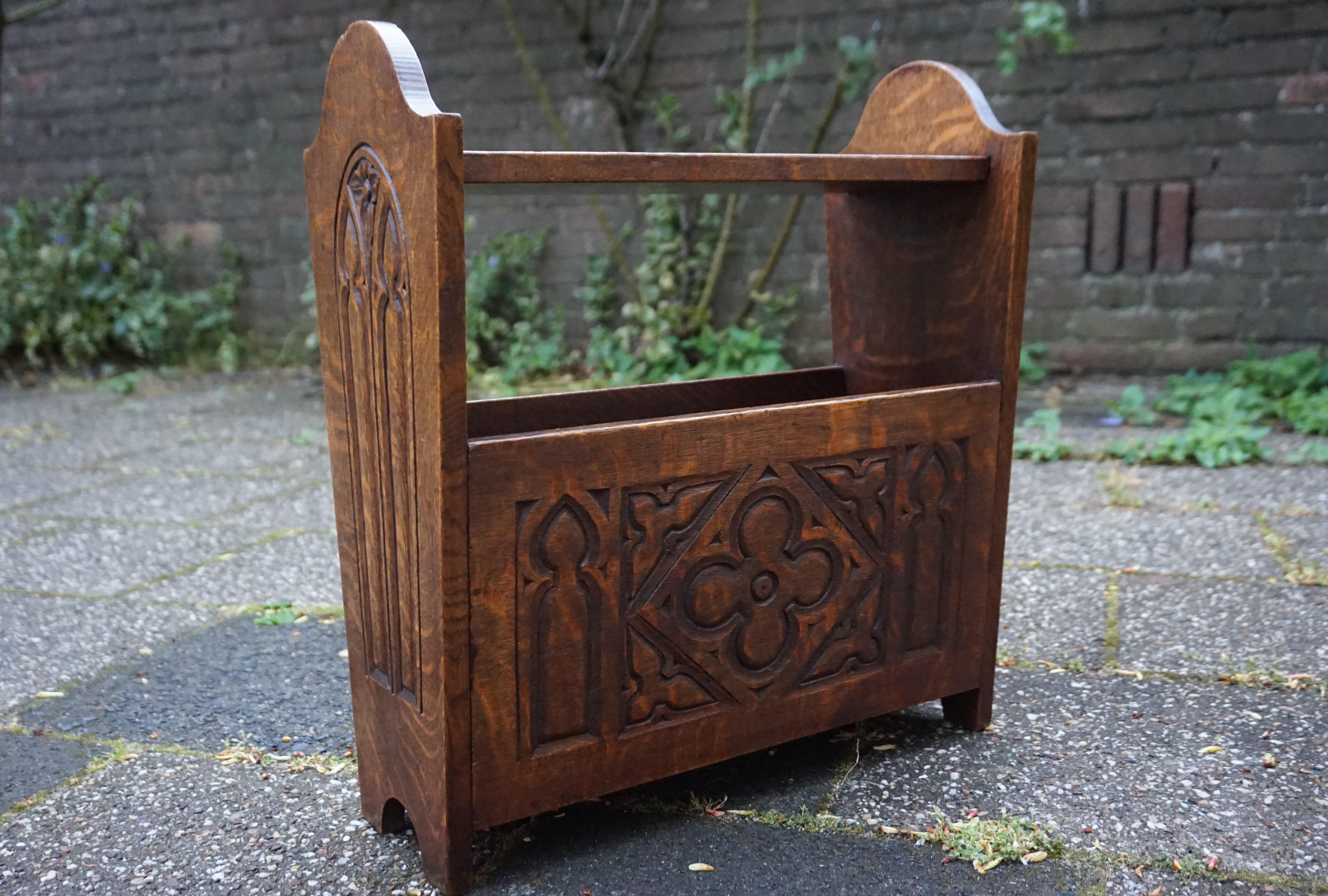 20th Century Hand Carved Gothic Revival Newspaper & Magazine Stand of Early 1900s Tiger Oak
