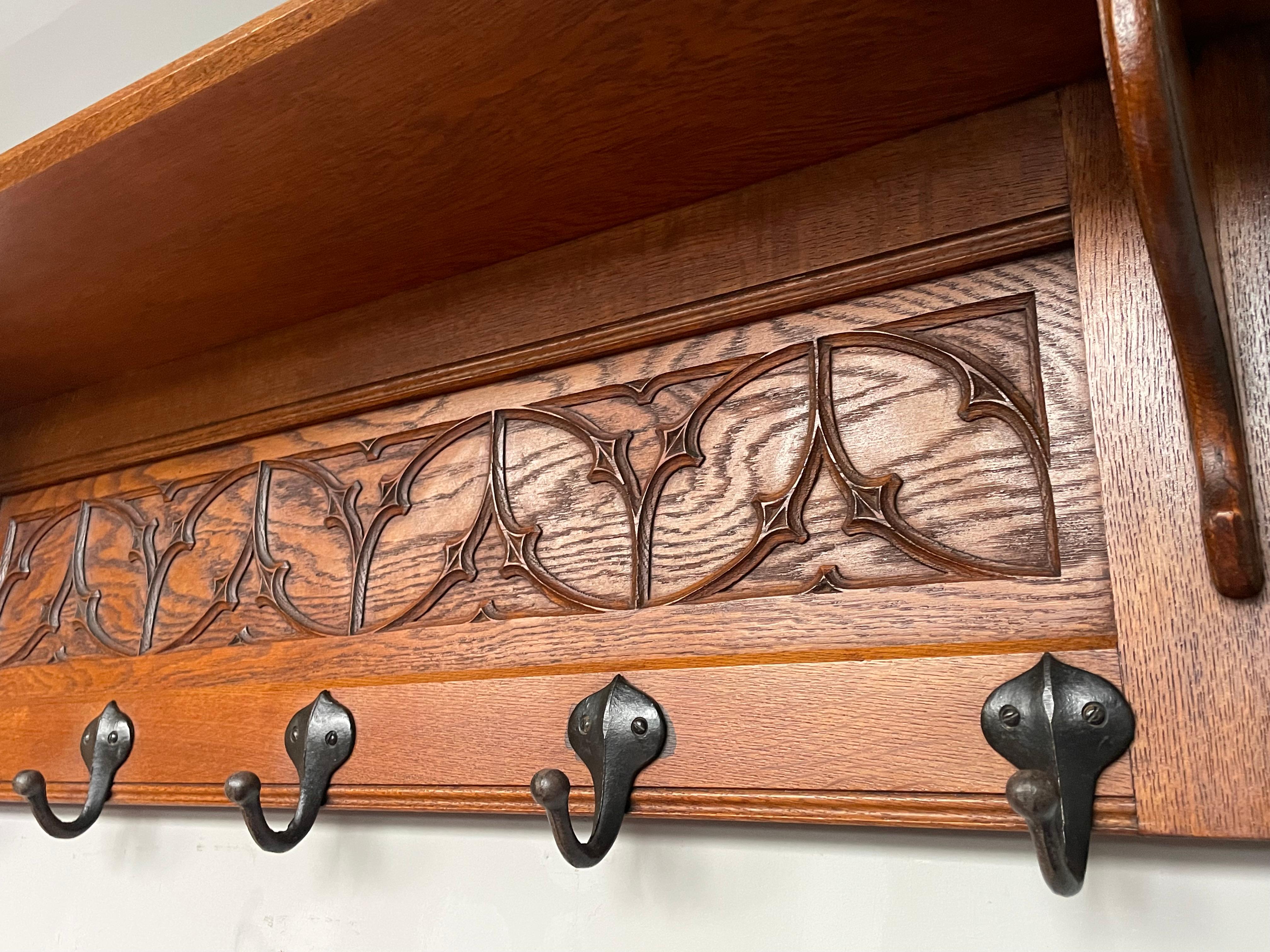 Handgeschnitzte gotische Revival Eiche Wandgarderobe w. Perfekte Schnitzereien & tolle Haken 8