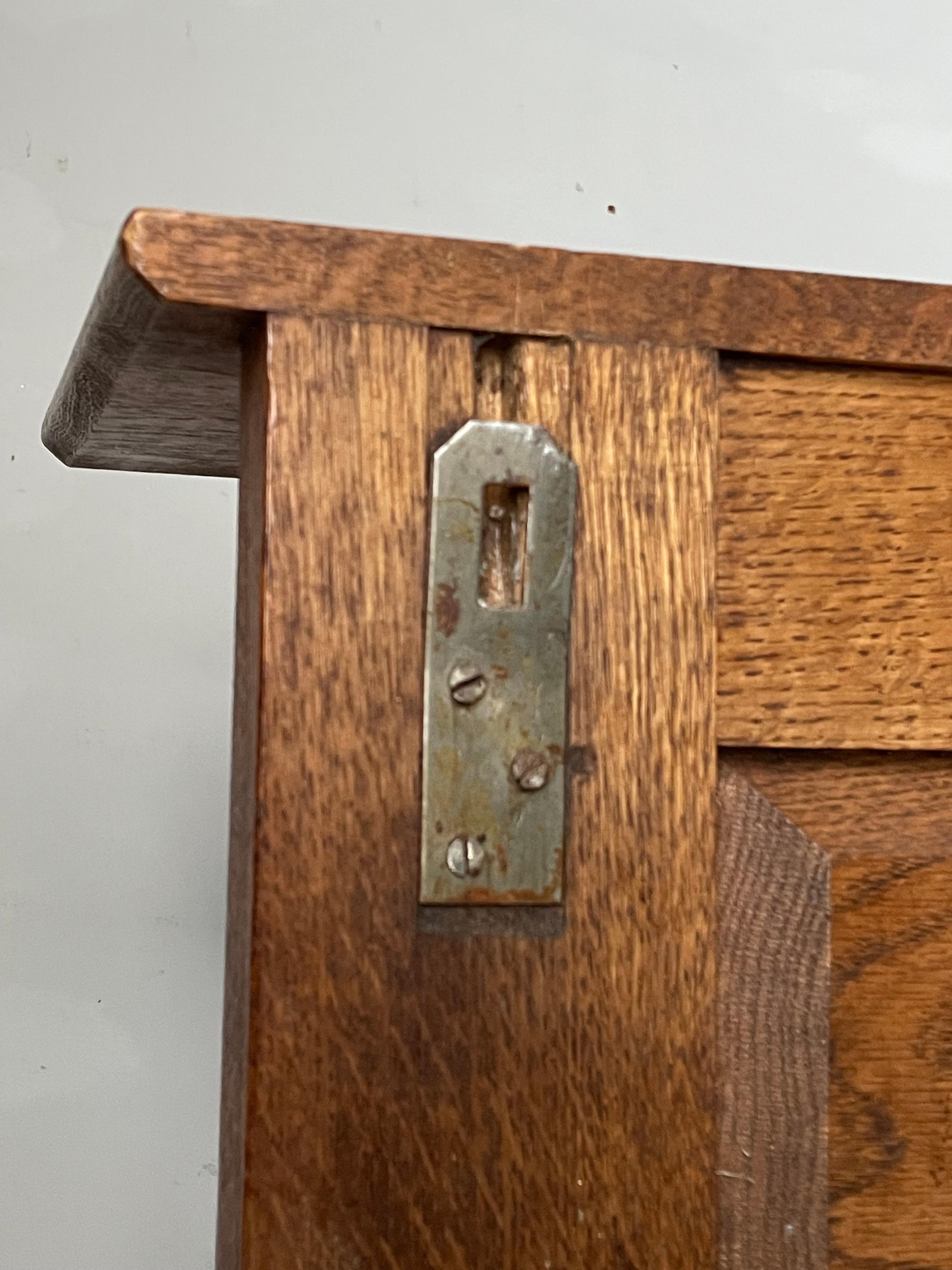 Handgeschnitzte gotische Revival Eiche Wandgarderobe w. Perfekte Schnitzereien & tolle Haken 11