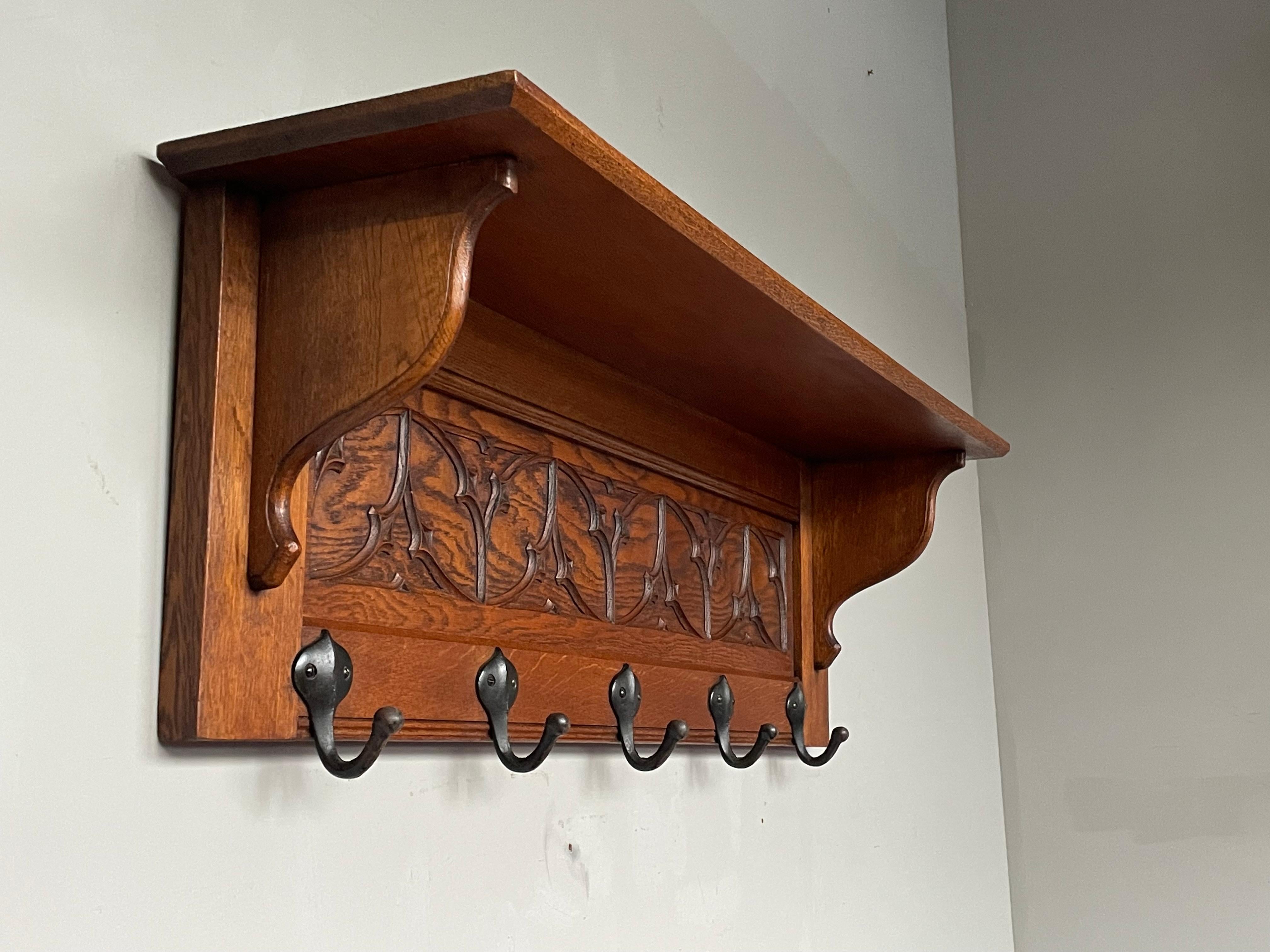 Handgeschnitzte gotische Revival Eiche Wandgarderobe w. Perfekte Schnitzereien & tolle Haken 12