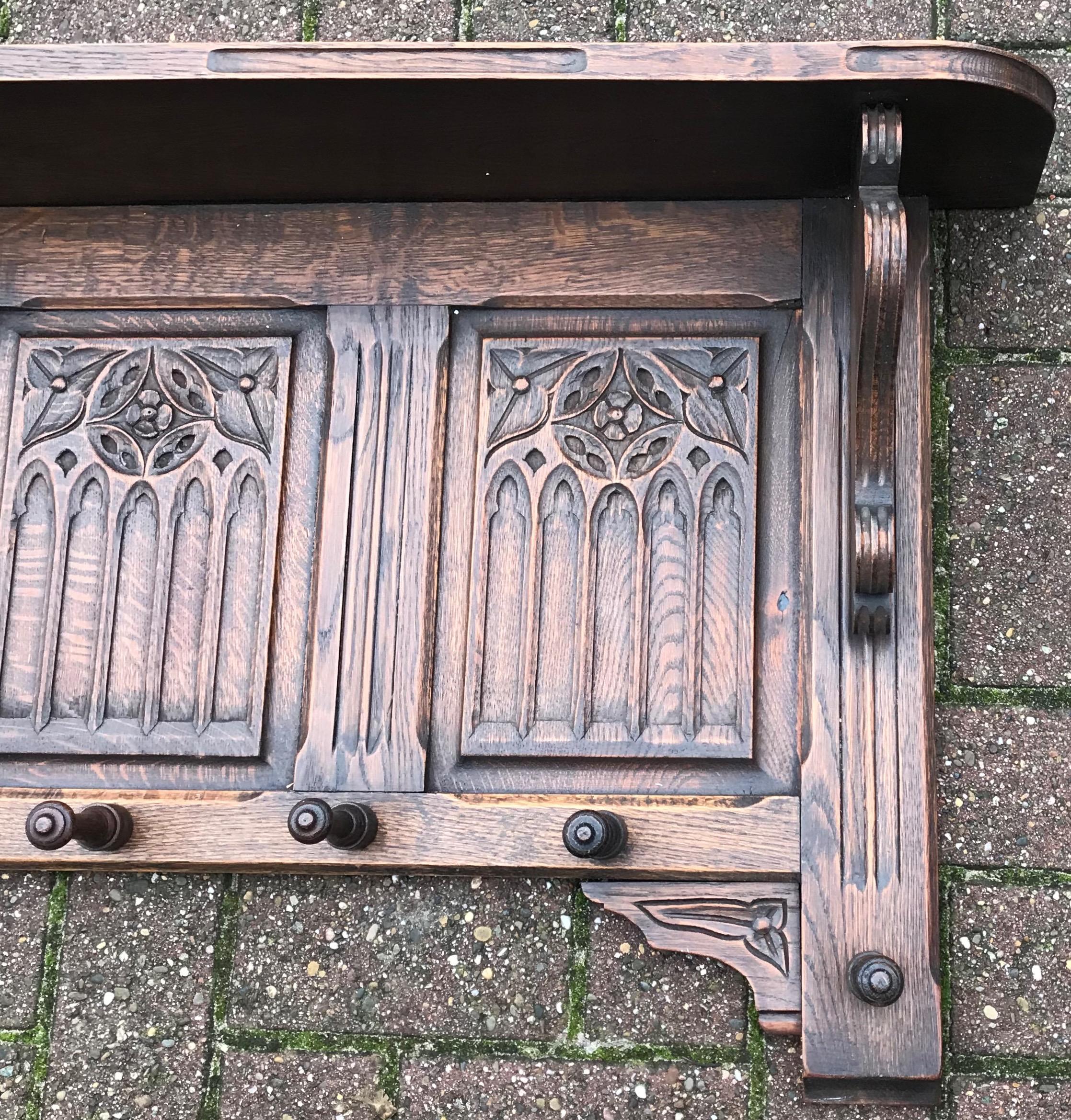 Hand Carved Gothic Revival Oak Wall Coat Rack with Stylish Church Window Panels  In Good Condition In Lisse, NL