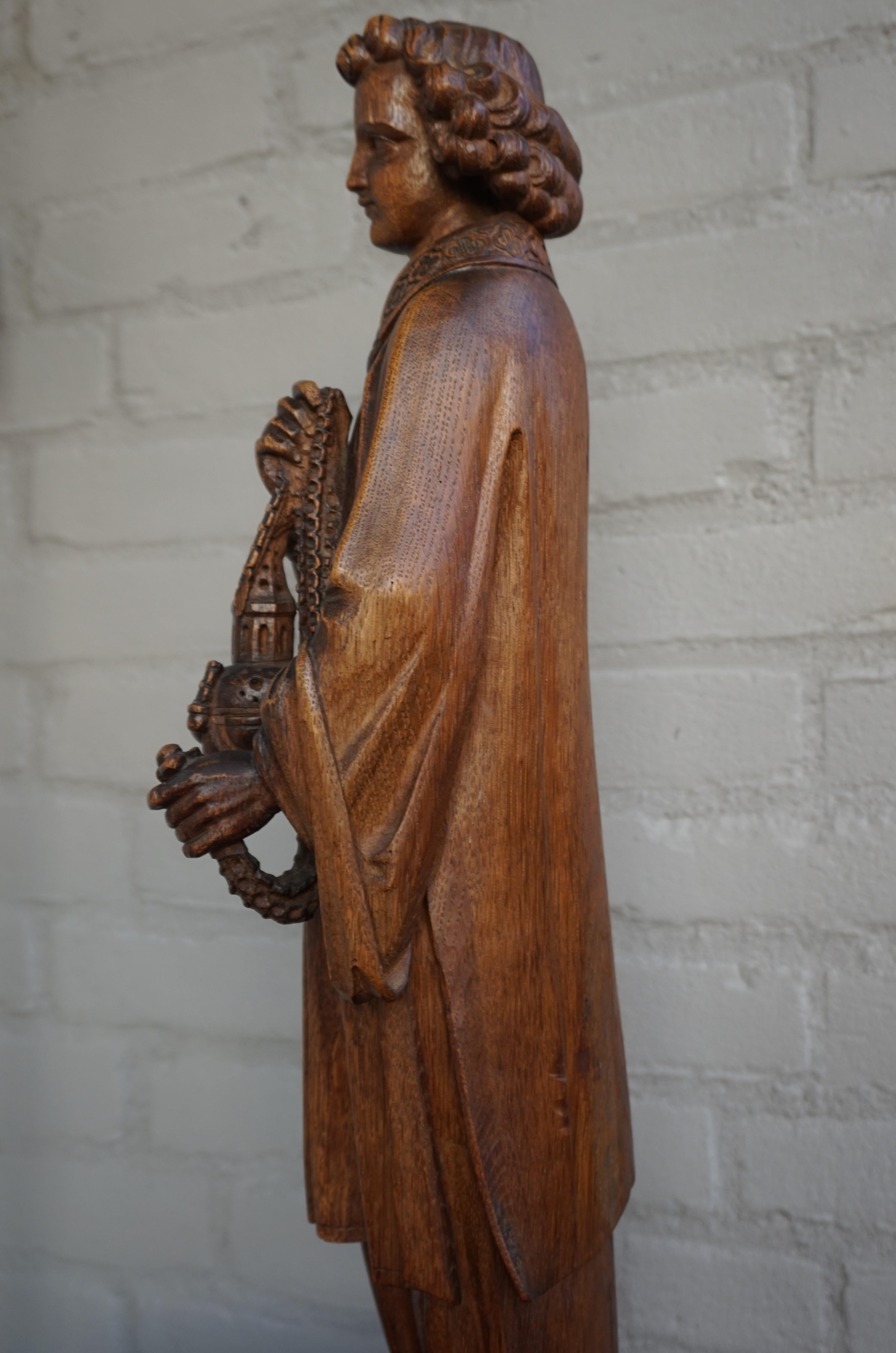 Hand Carved Gothic Revival Oakwood Altar Boy Sculpture Holding a Church Censer For Sale 3