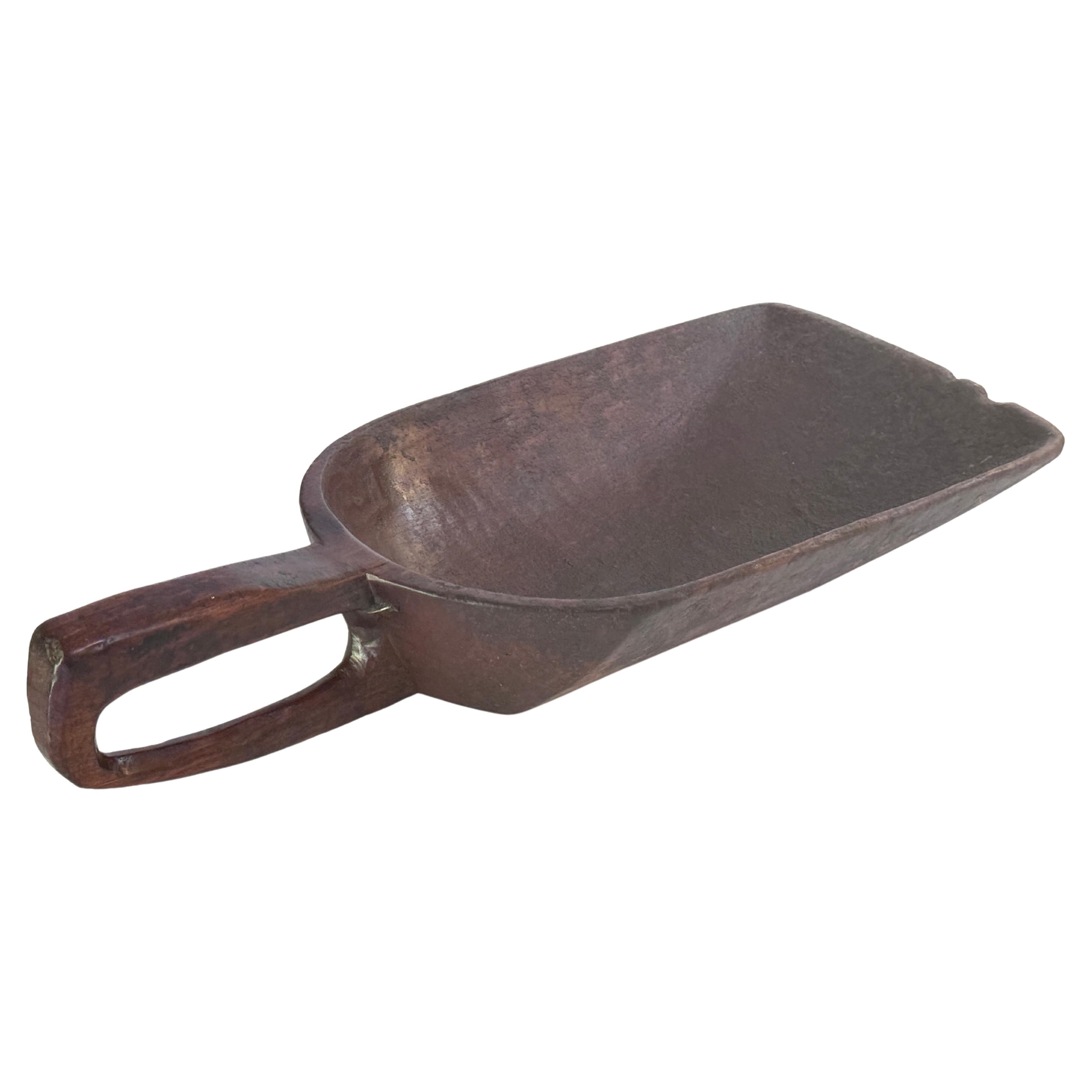 20ième siècle Pelle à Grain sculptée à la main 19ème siècle, couleur brune d'Angleterre en vente