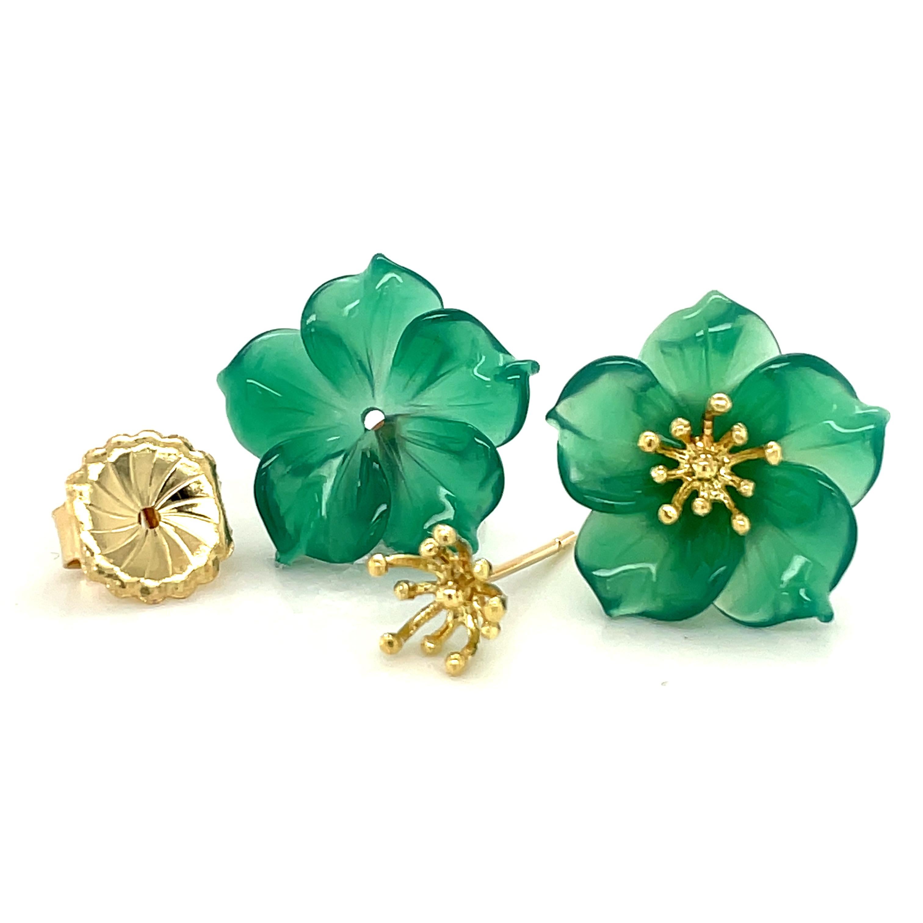 Hand Carved Green Agate Flower Earring 18K Yellow Gold Stamen Posts 6