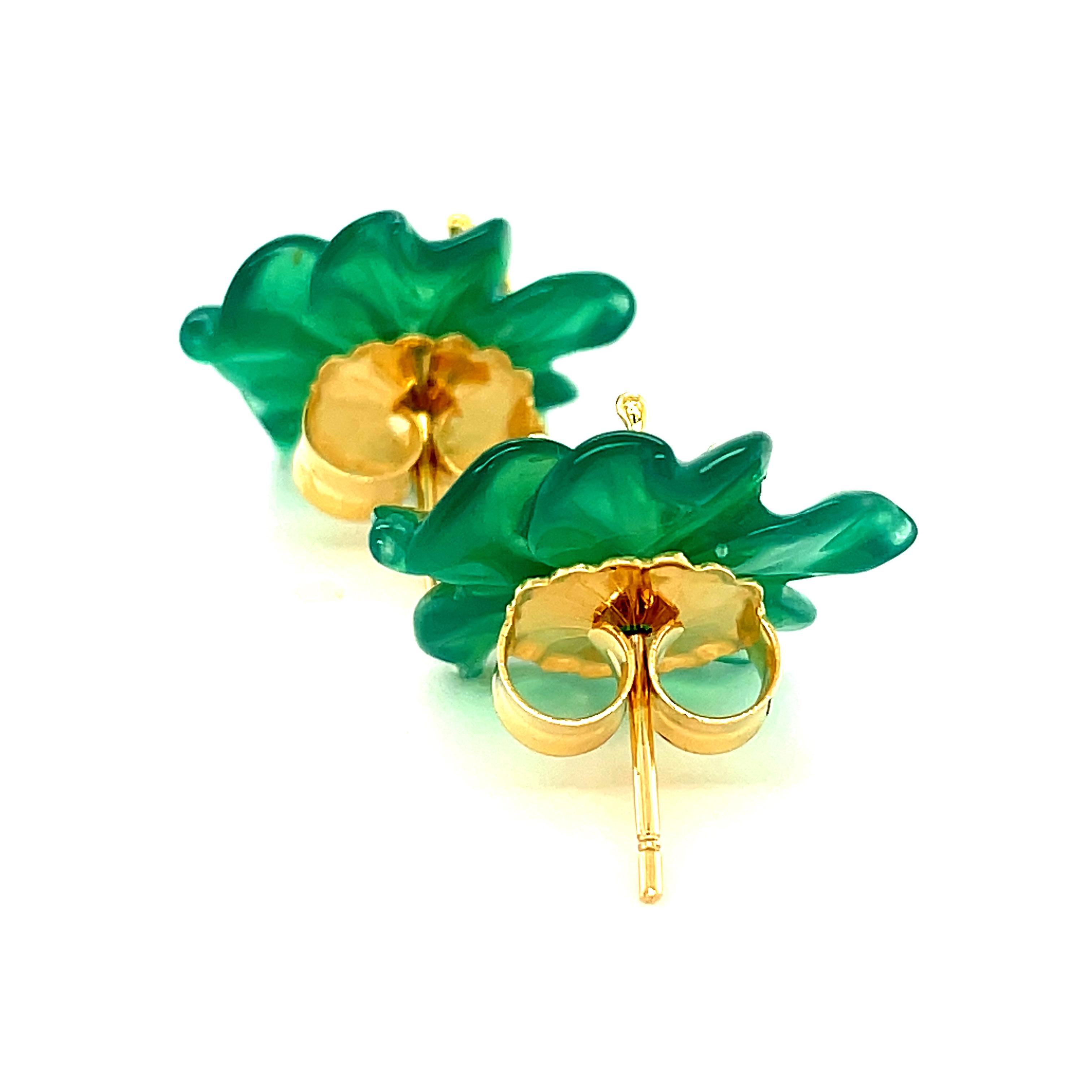 Hand Carved Green Agate Flower Earring 18K Yellow Gold Stamen Posts 2