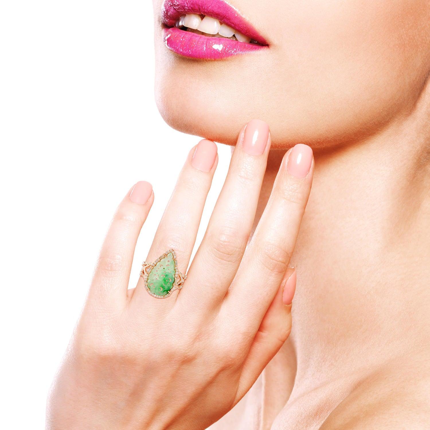 For Sale:  Hand Carved Green Jade 18 Karat Gold Diamond Ring 4