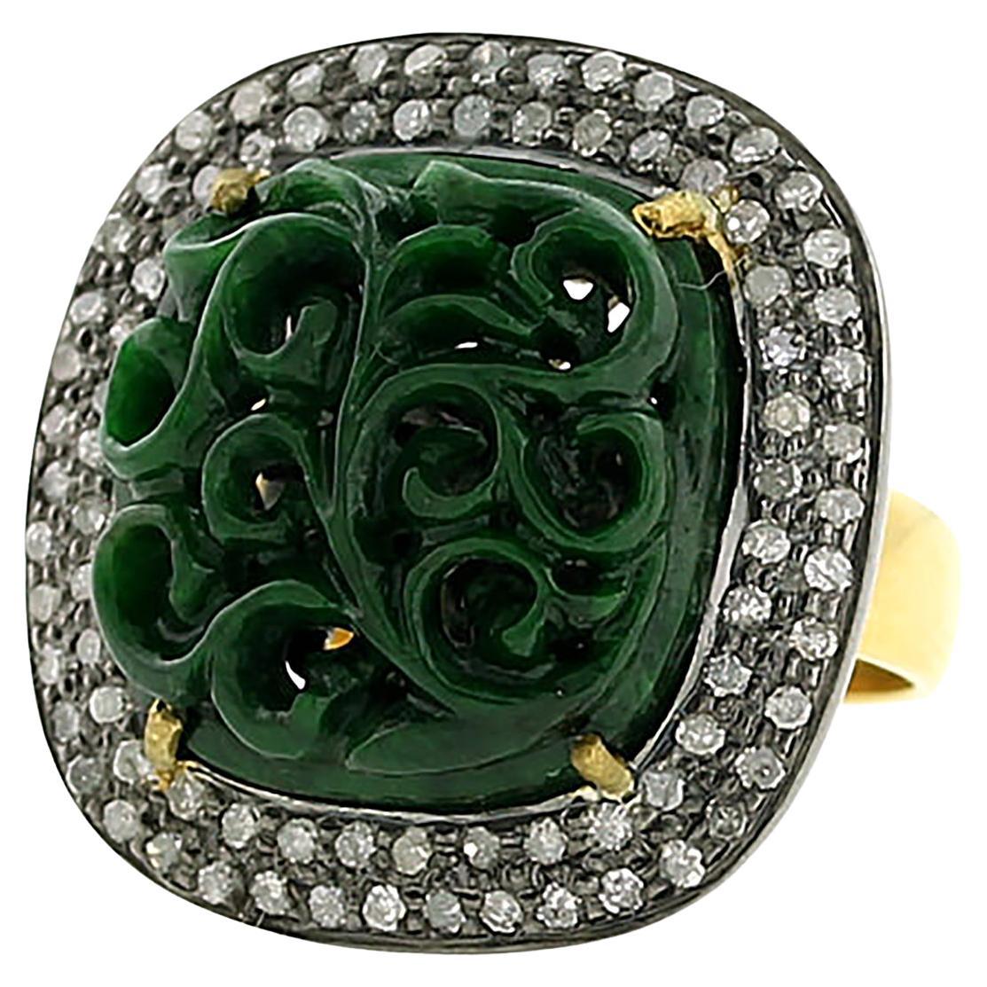 Bague en jade vert sculpté à la main avec diamants en or jaune 18k et argent