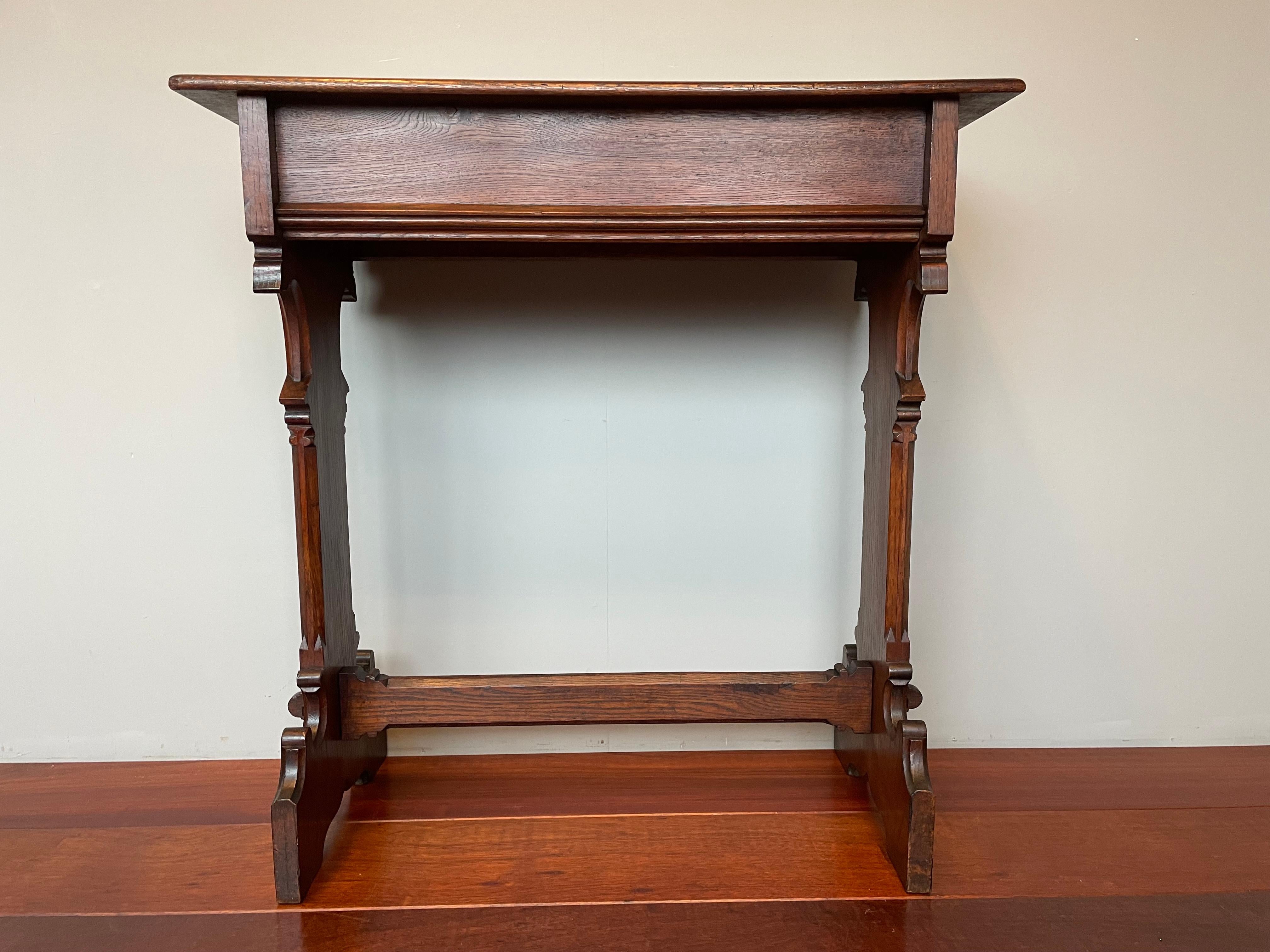 Hand Carved & Hand Crafted Solid Oak Gothic Revival Side or Console Table ca1900 In Good Condition For Sale In Lisse, NL
