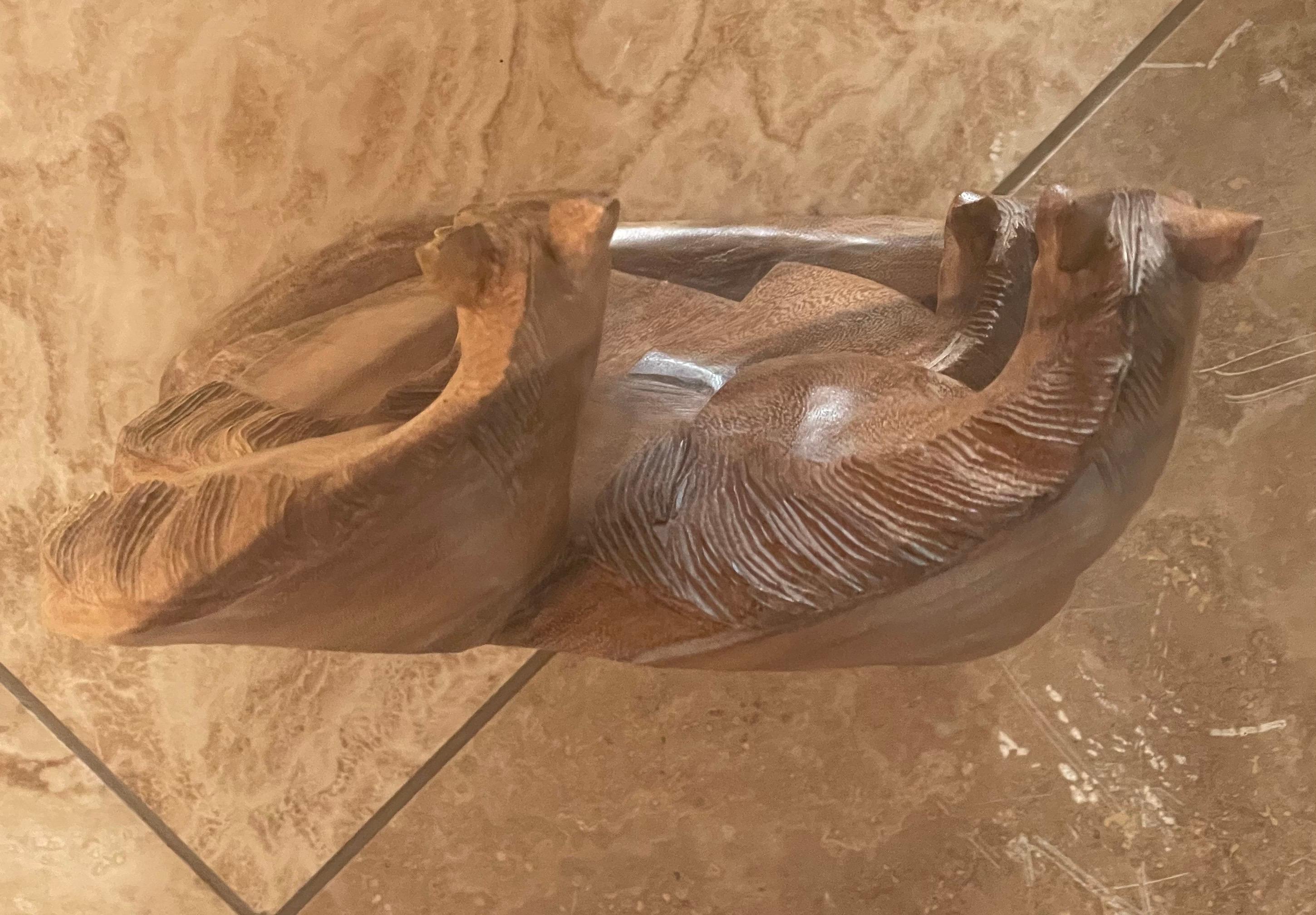 Sculpture de quatre têtes de chevaux en bois dur sculptée à la main en vente 3