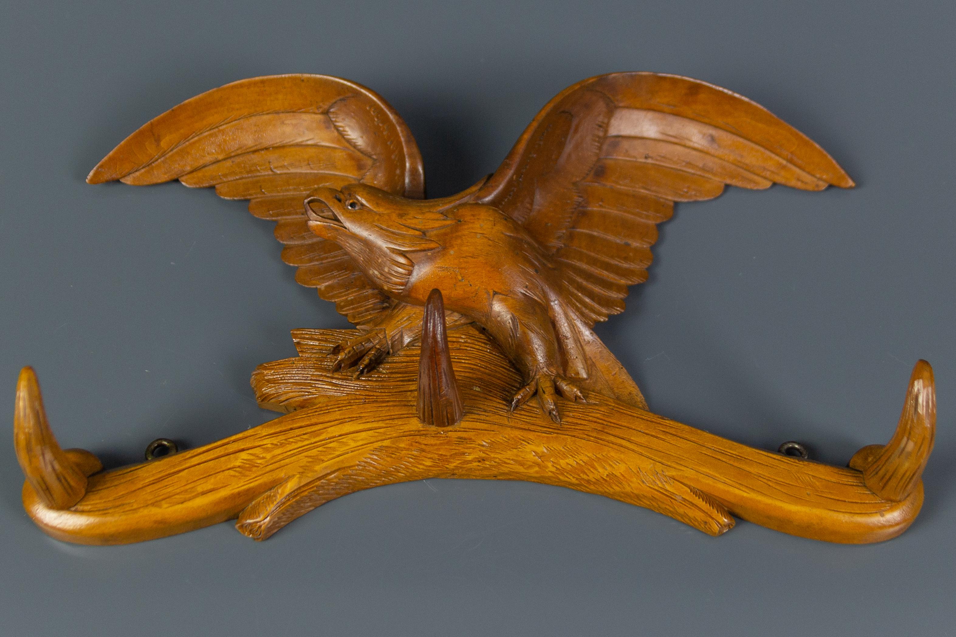 Hand Carved Hat Rack with Eagle Carving and Three Wooden Hooks, Germany, 1930s 4