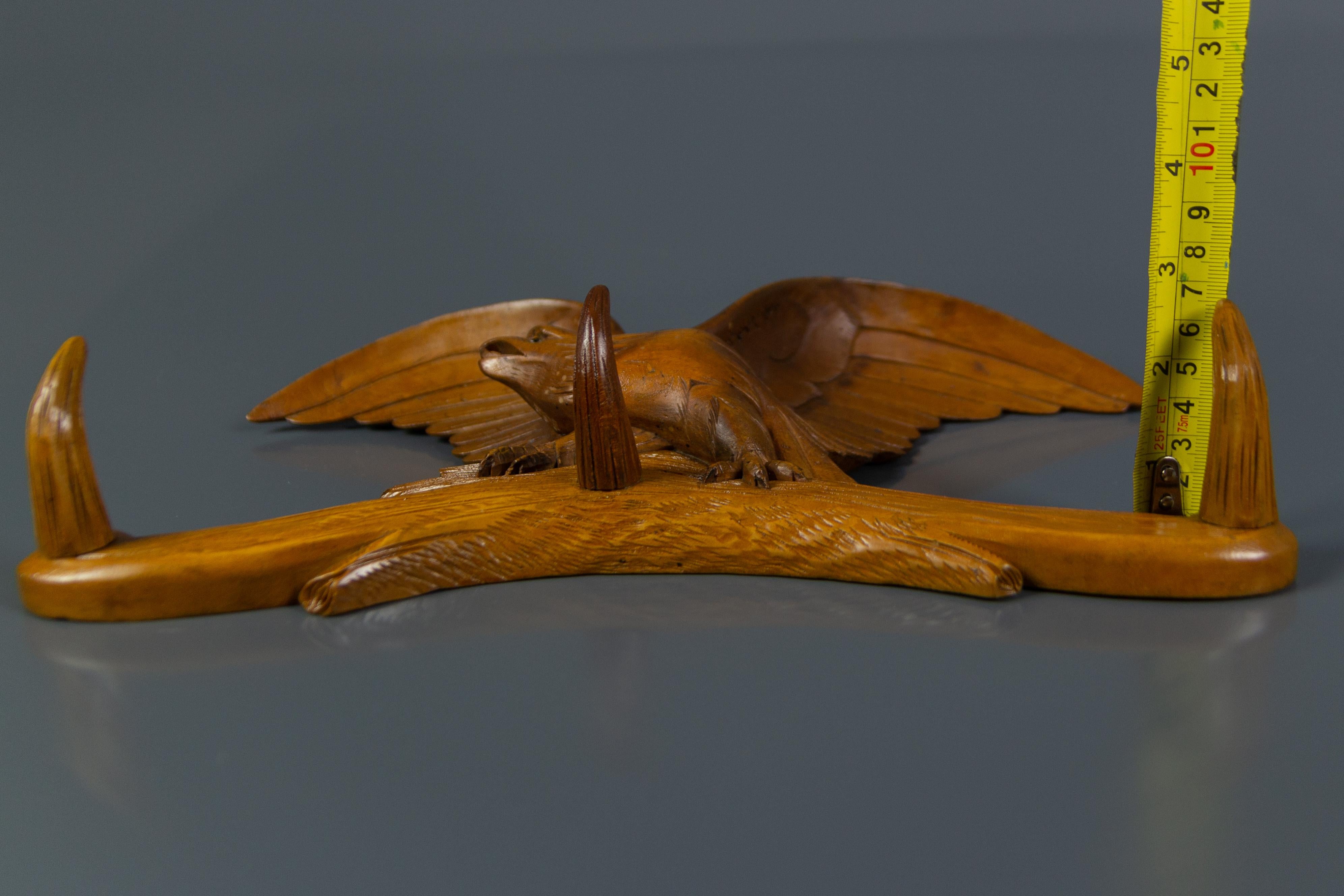 Hand Carved Hat Rack with Eagle Carving and Three Wooden Hooks, Germany, 1930s 10