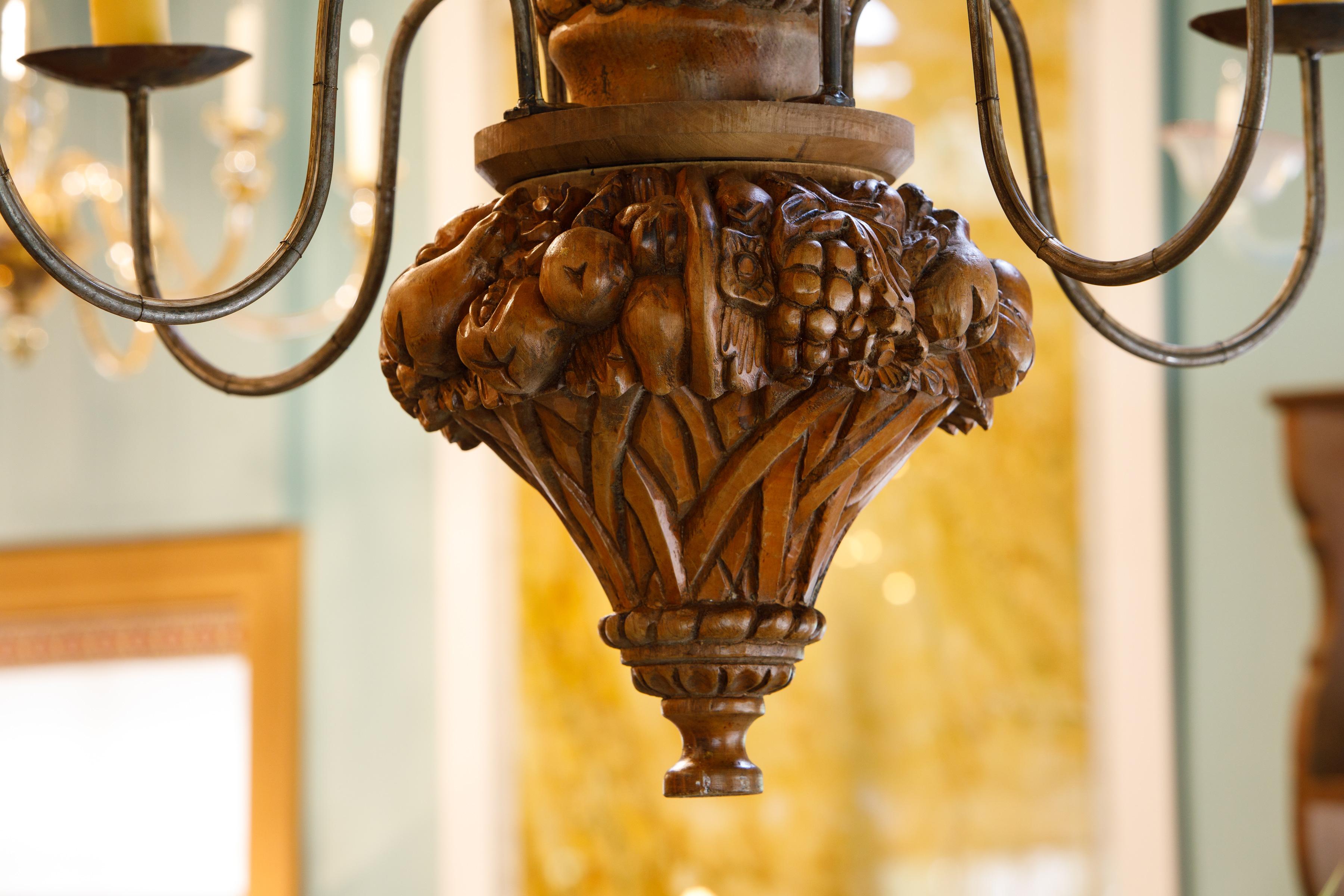 Hand-Carved Heavy Relief Antique English Wooden Chandelier of Anglo Dutch design In Good Condition For Sale In Houston, TX