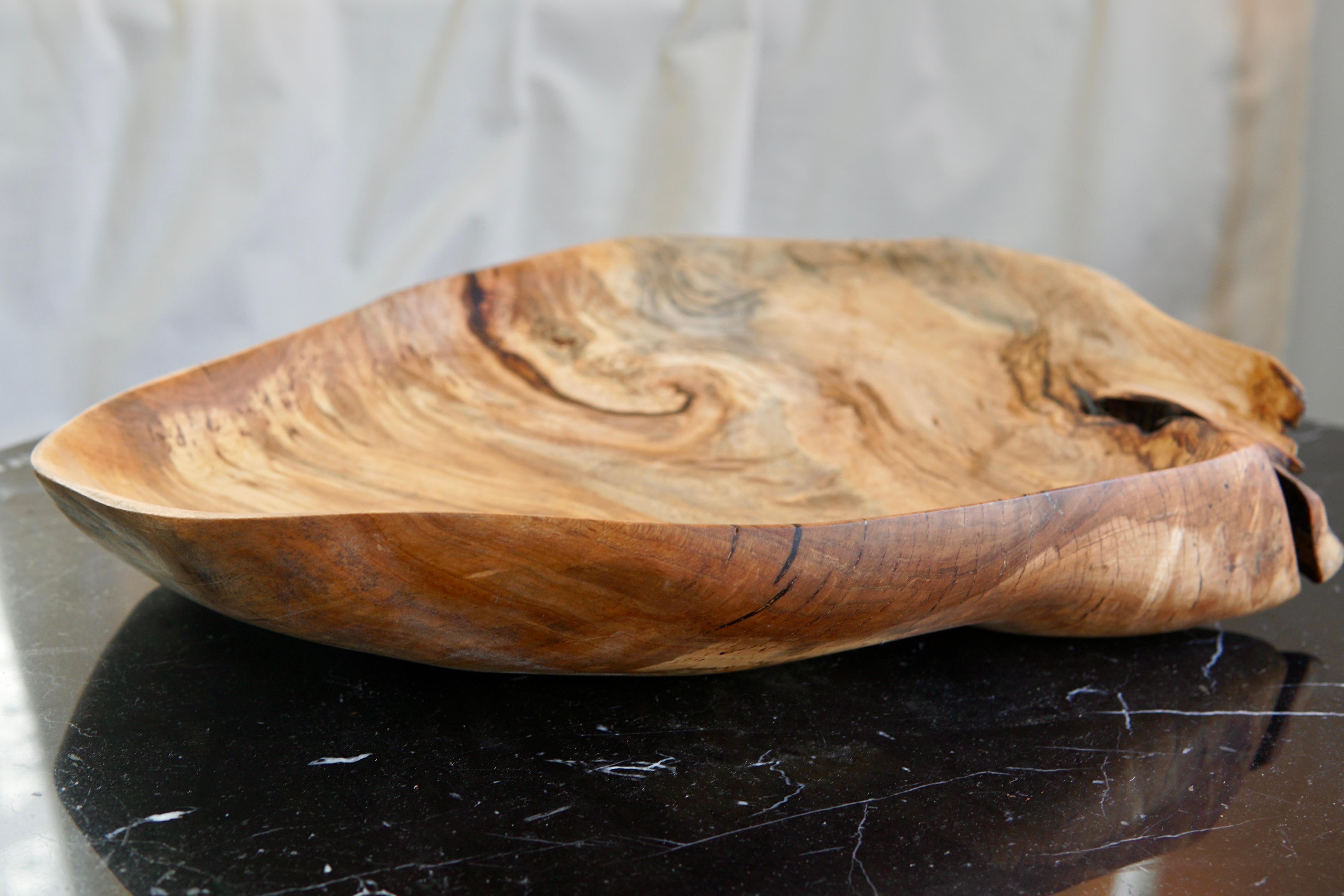 Bol de centre de table en hickory sculpté à la main en vente 1