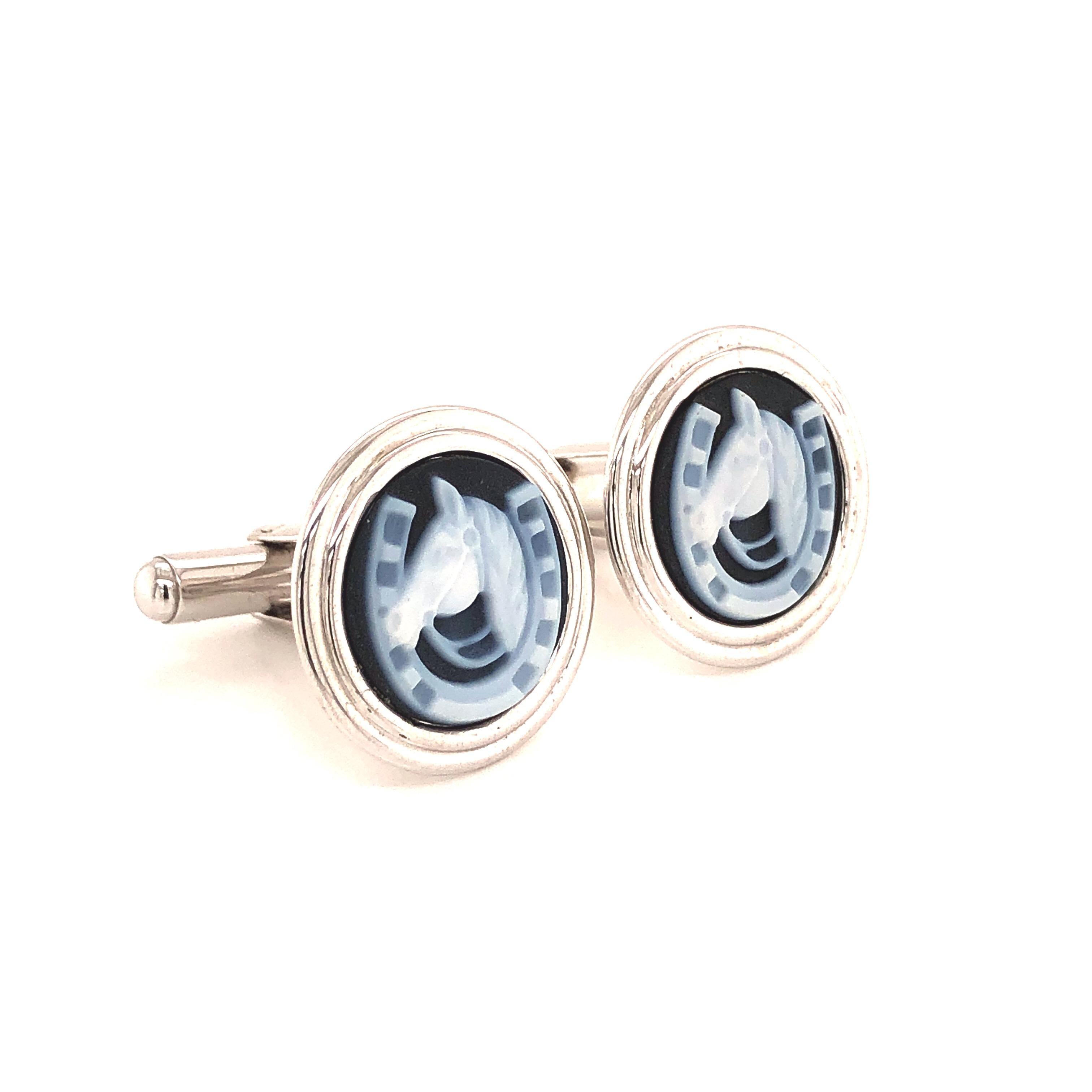 Hand-Carved Horse-Shoe Agate Cameo Sterling Silver Contemporary Cufflinks For Sale 4