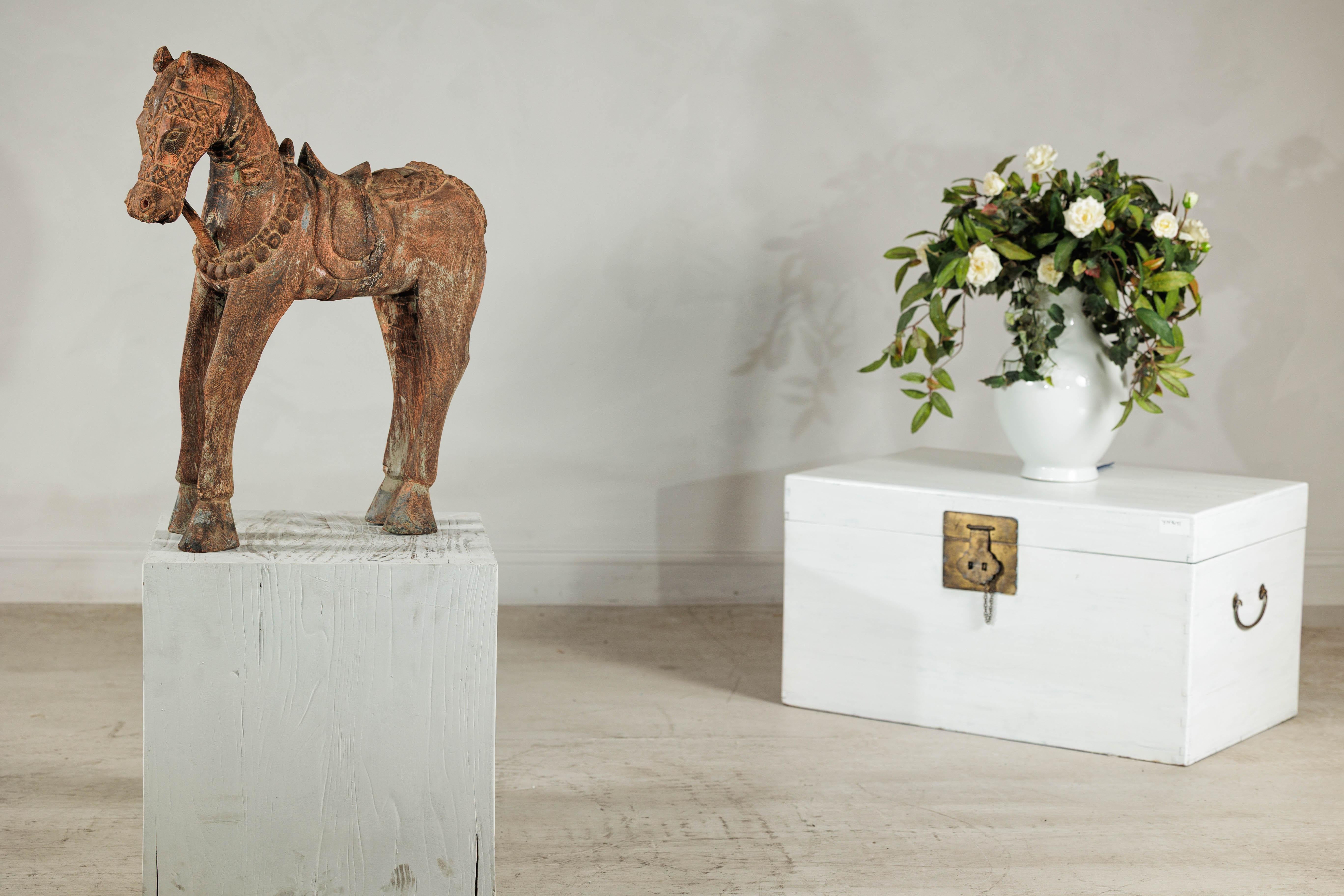 Hand-Carved Indian Painted Wood Horse Sculpture with Geometric Details In Fair Condition For Sale In Yonkers, NY