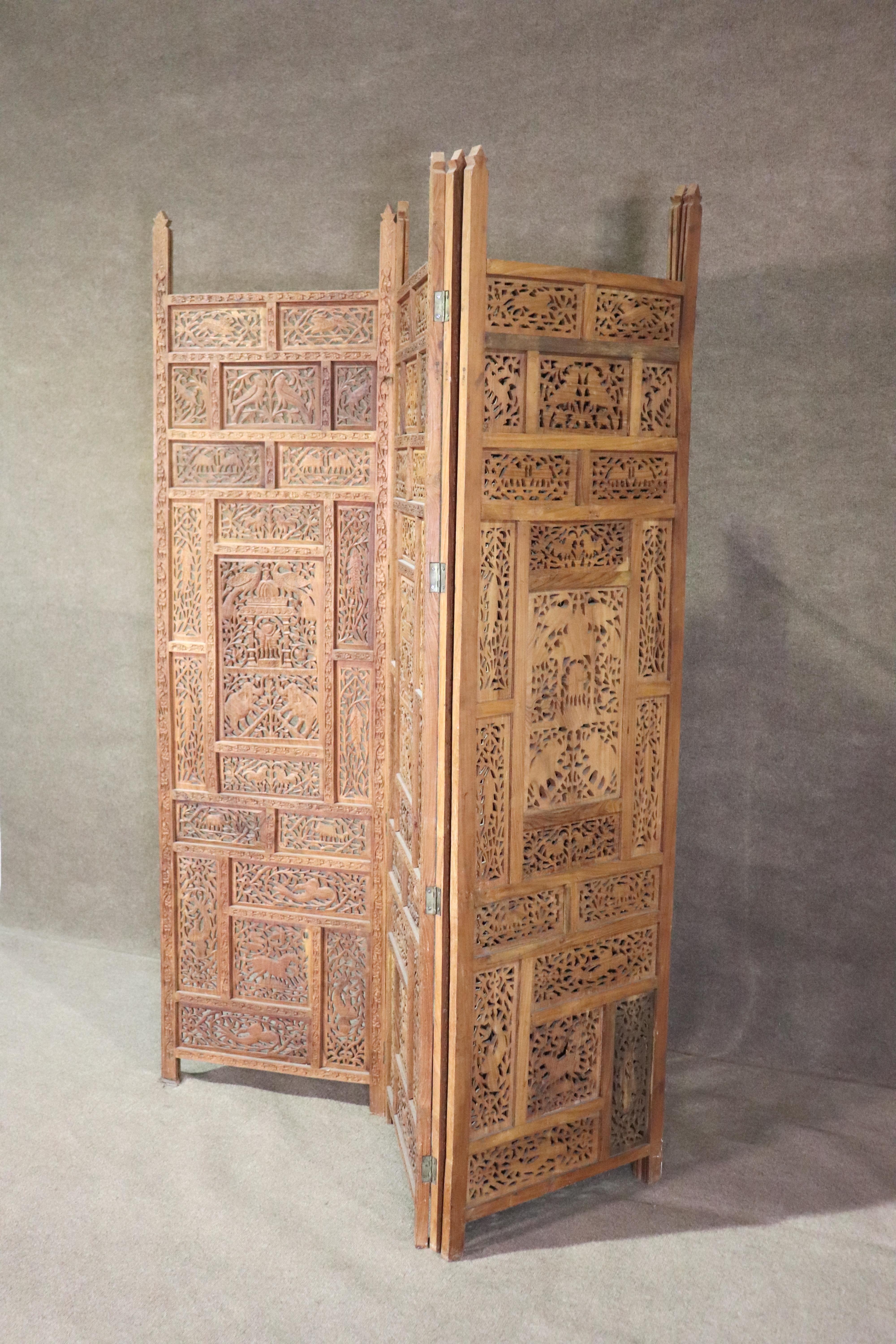 Hand-Carved Hand Carved Indian Room Divider For Sale