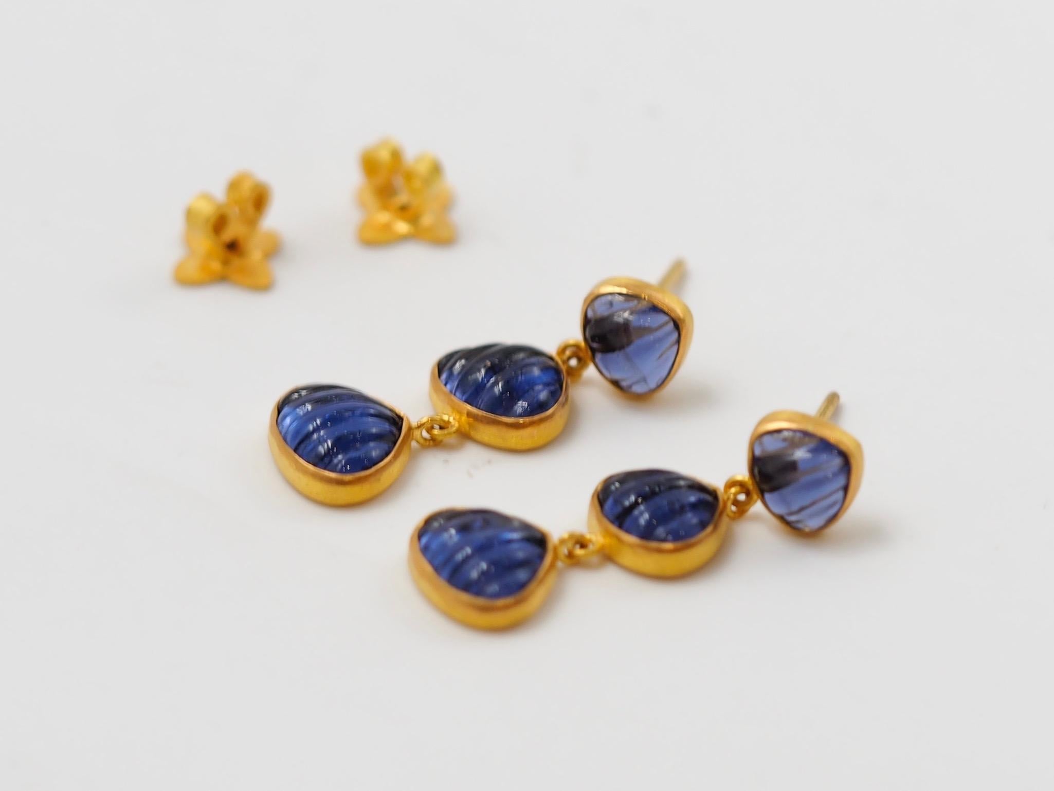 Contemporary Hand Carved Iolite Shell 22 Karat Gold Push Earrings For Sale