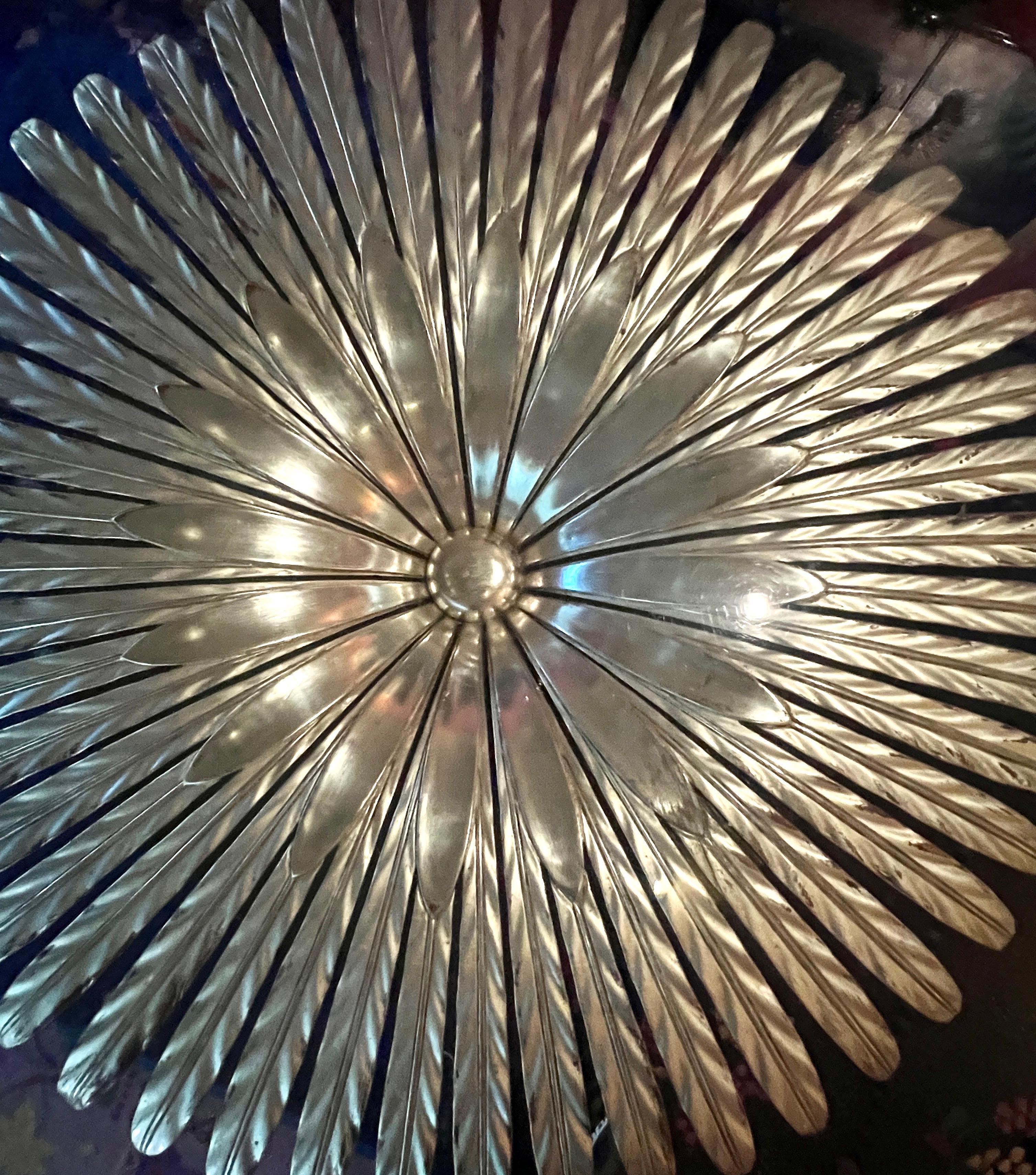 Tavolo da pranzo o da centro in legno dorato italiano intagliato a mano da Pier Luigi Colli in vendita 4