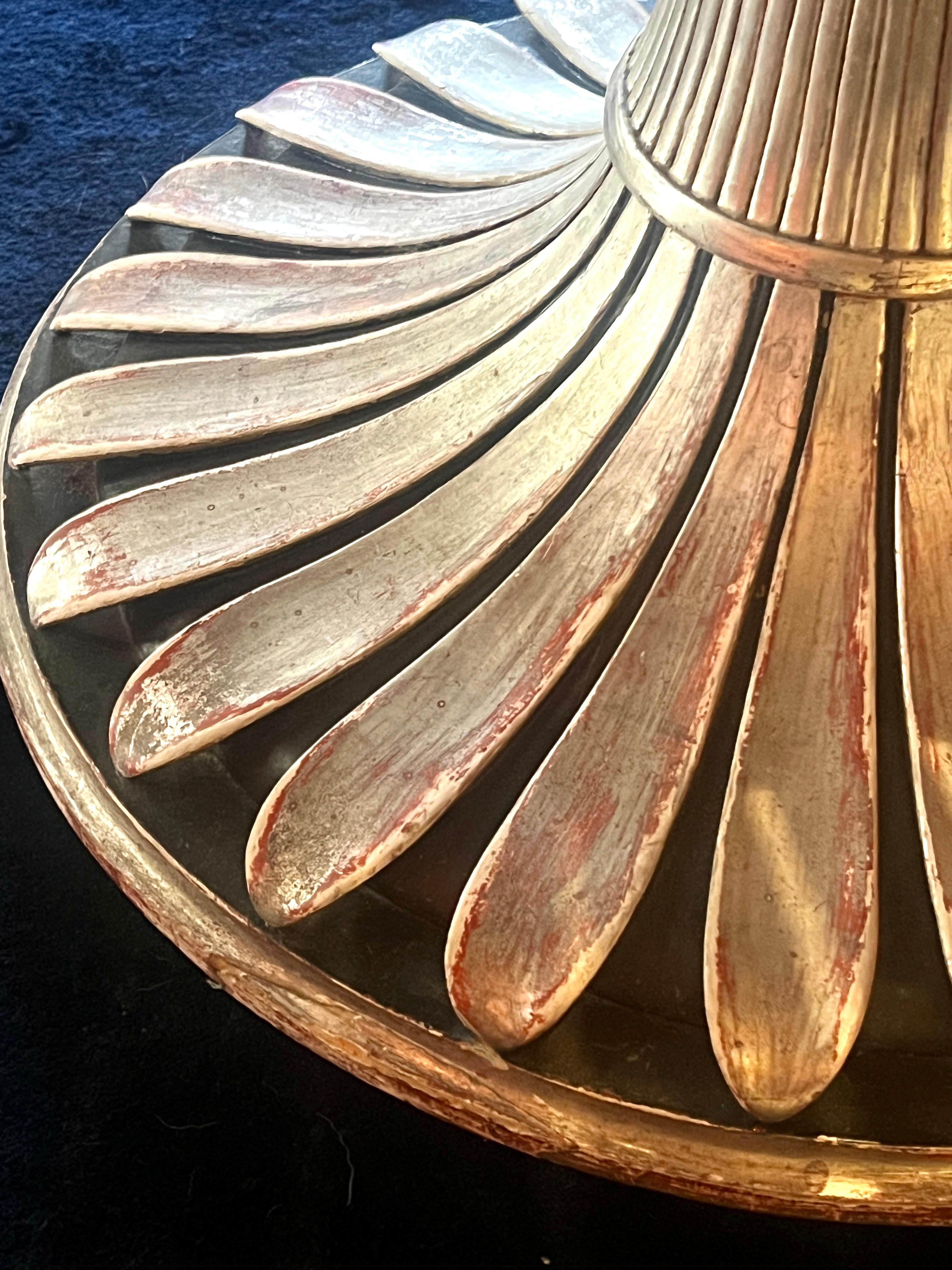 Tavolo da pranzo o da centro in legno dorato italiano intagliato a mano da Pier Luigi Colli in vendita 7