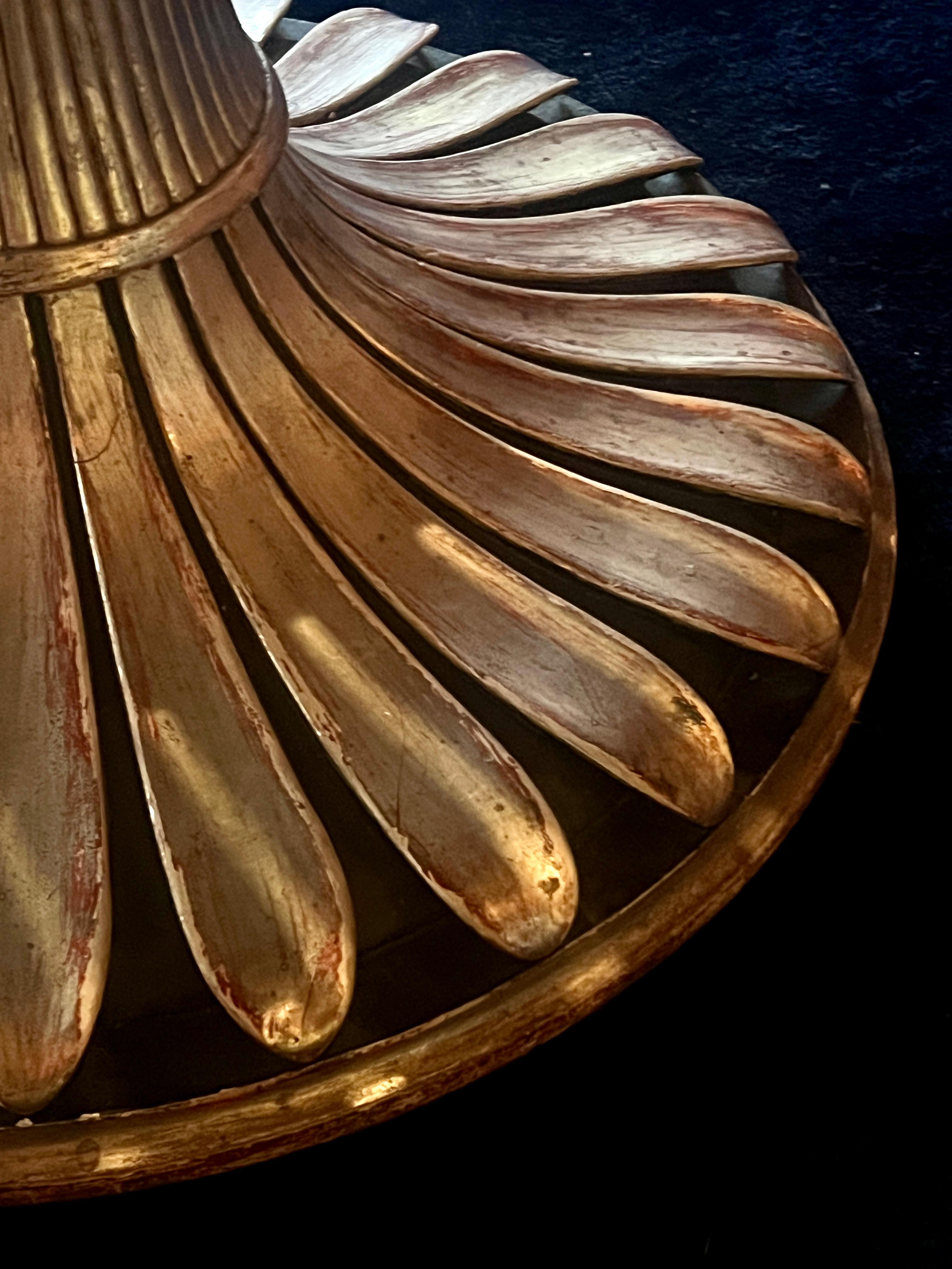 Tavolo da pranzo o da centro in legno dorato italiano intagliato a mano da Pier Luigi Colli in vendita 8