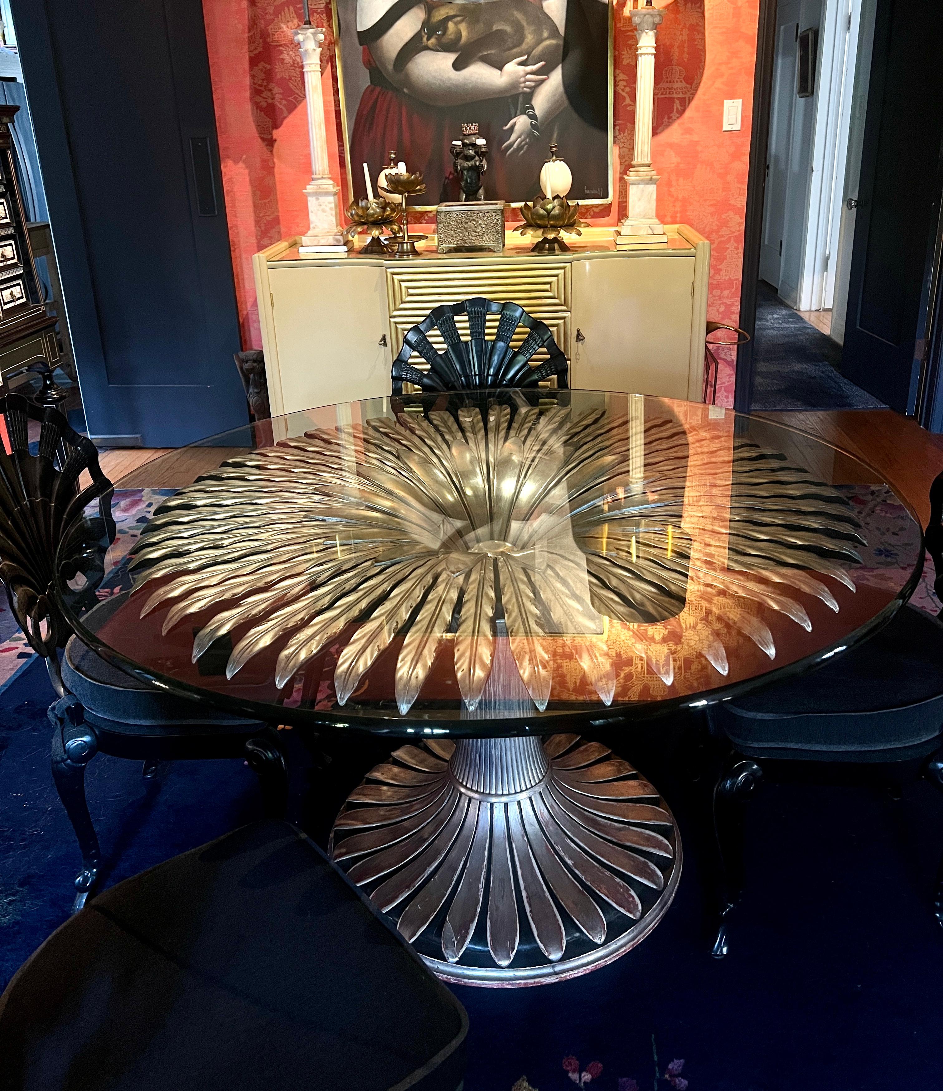 XX secolo Tavolo da pranzo o da centro in legno dorato italiano intagliato a mano da Pier Luigi Colli in vendita