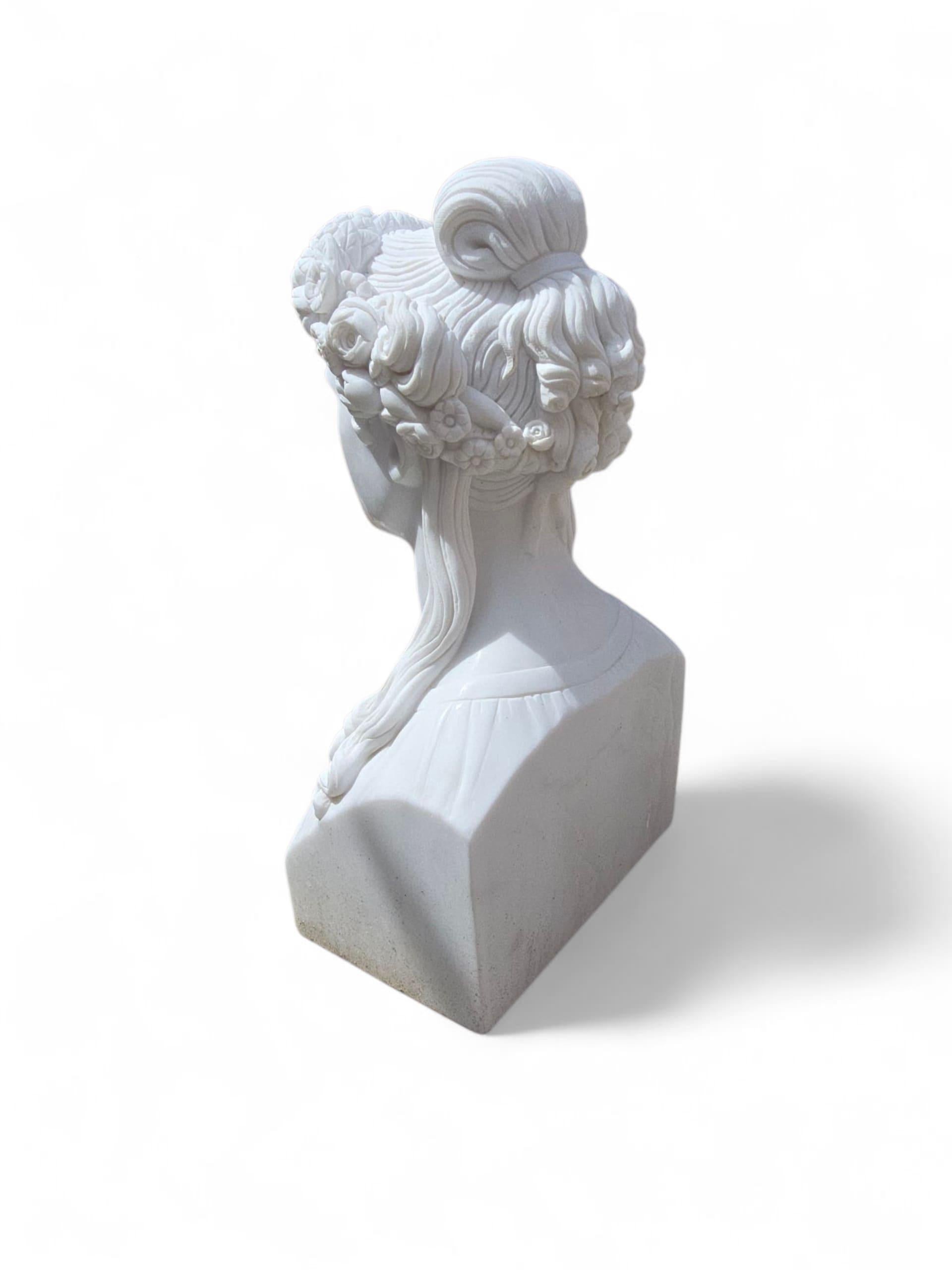 Hand-Carved Italian Marble Bust of a Greek Woman, 20th Century For Sale 1