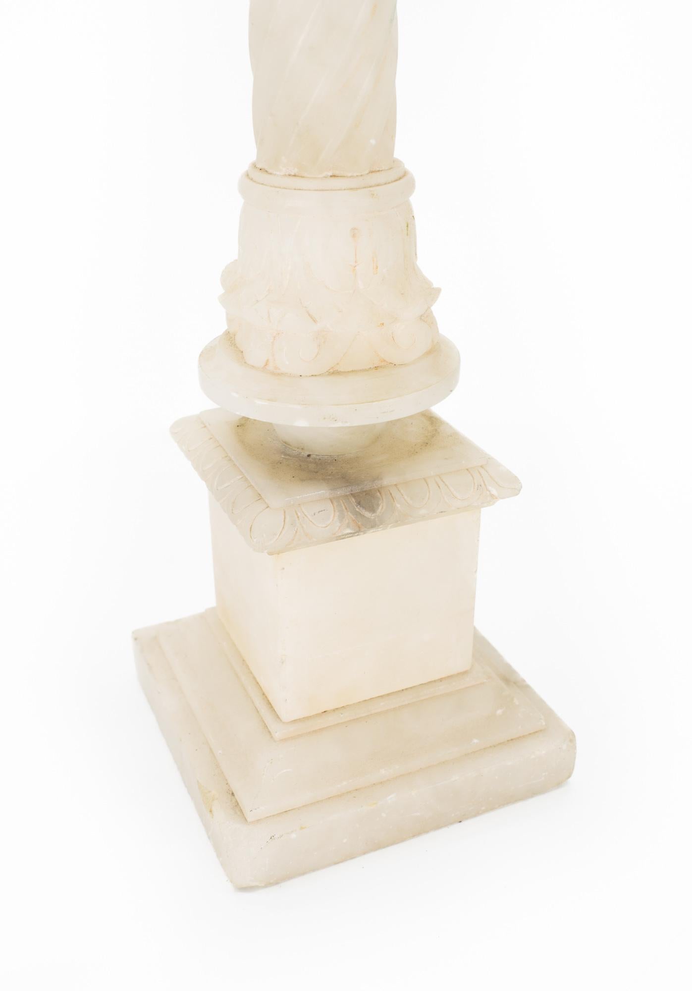 Hand Carved Italian Mid Century Alabaster Column Table Lamp For Sale 3