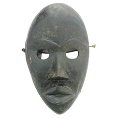 Handgeschnitzte elfenbeinfarbene Coast Tribal Ritual and Festival Maske des Dan-Stammes