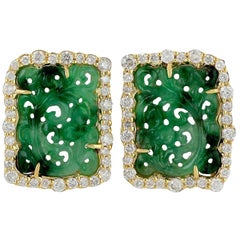 Boucles d'oreilles en or 18 carats Jade sculpté à la main et diamant