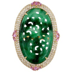 Bague en or 18 carats avec diamants et jade rose et saphirs sculptés à la main