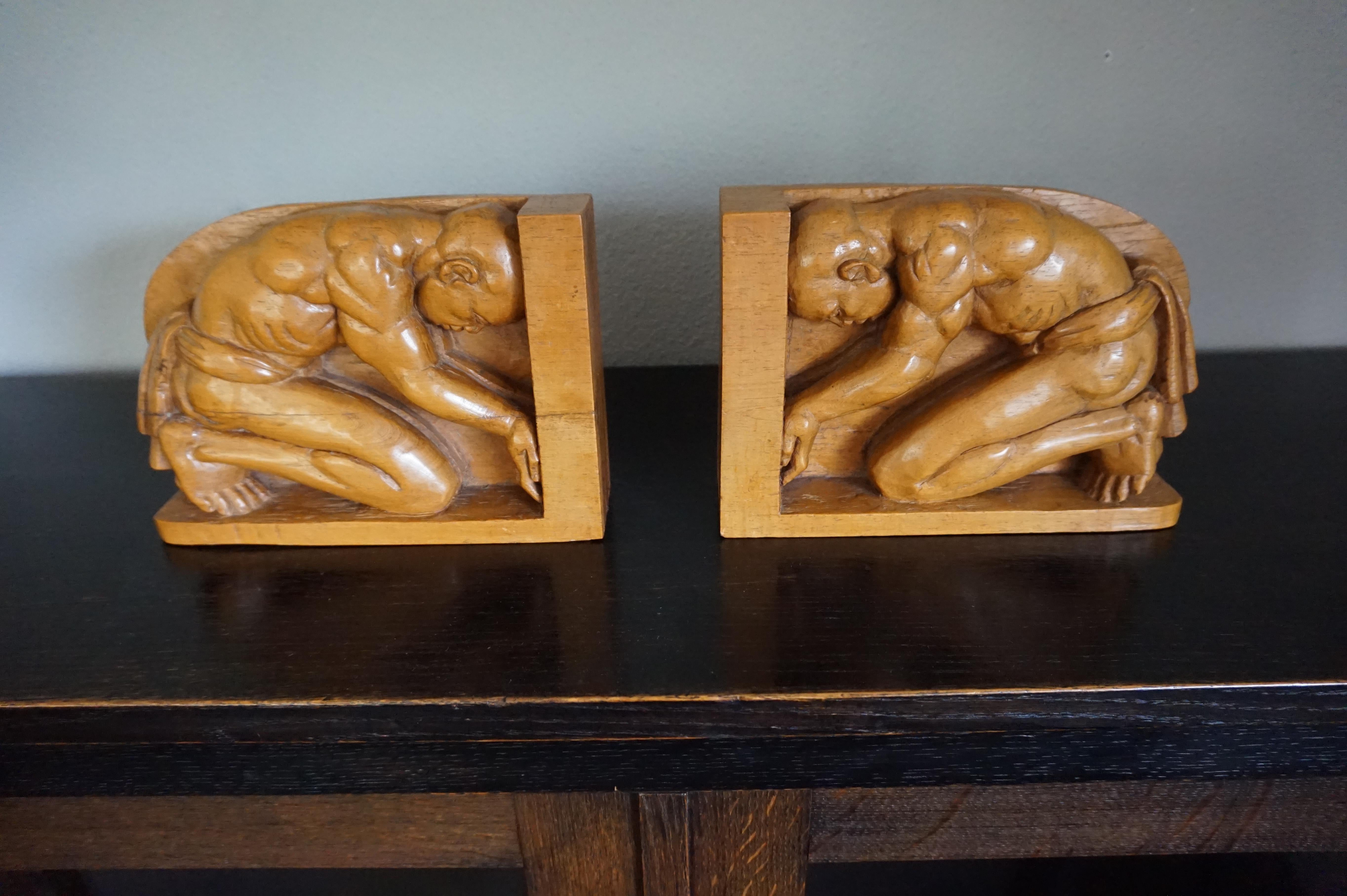 Hand-Carved Jati Wood Arts & Crafts Bookends with Indigenous Male Sculptures For Sale 2