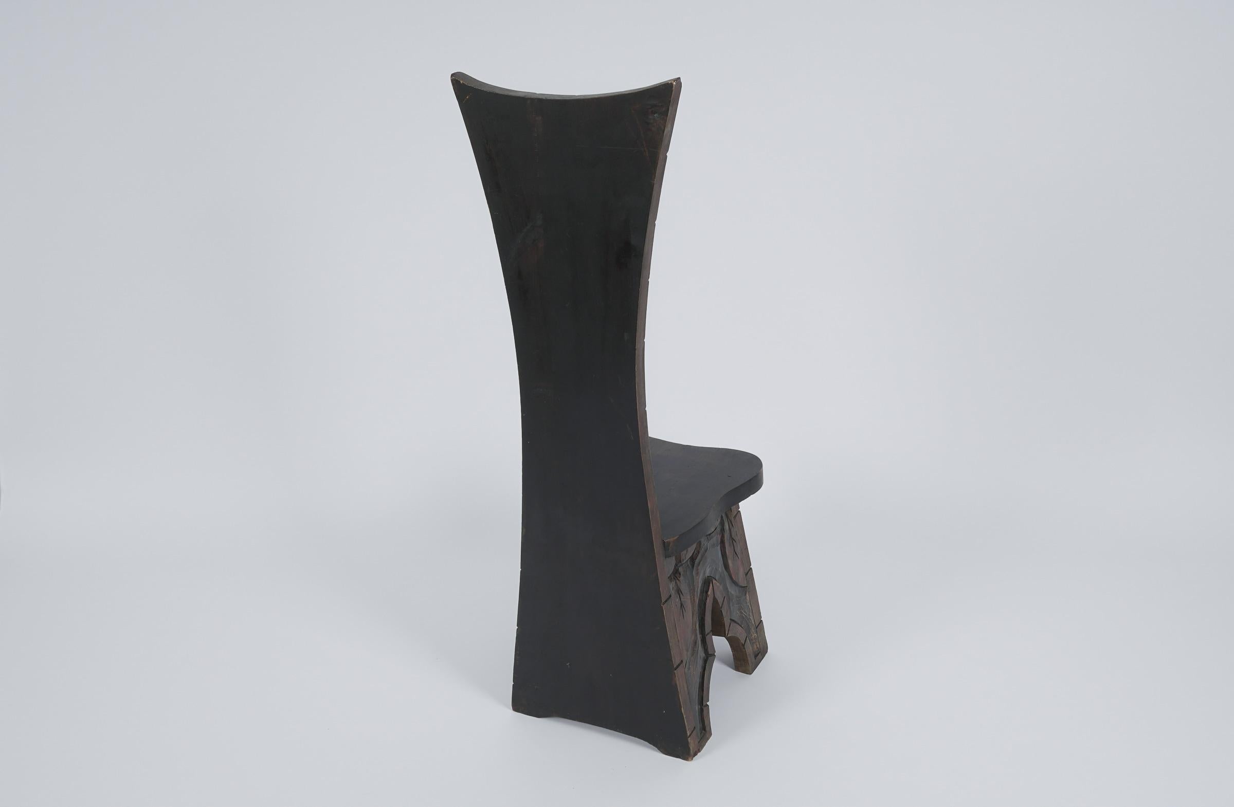 Handgeschnitzter „Knight“-Stuhl mit hoher Rückenlehne, Spanien, 1960er Jahre (Spanisch) im Angebot