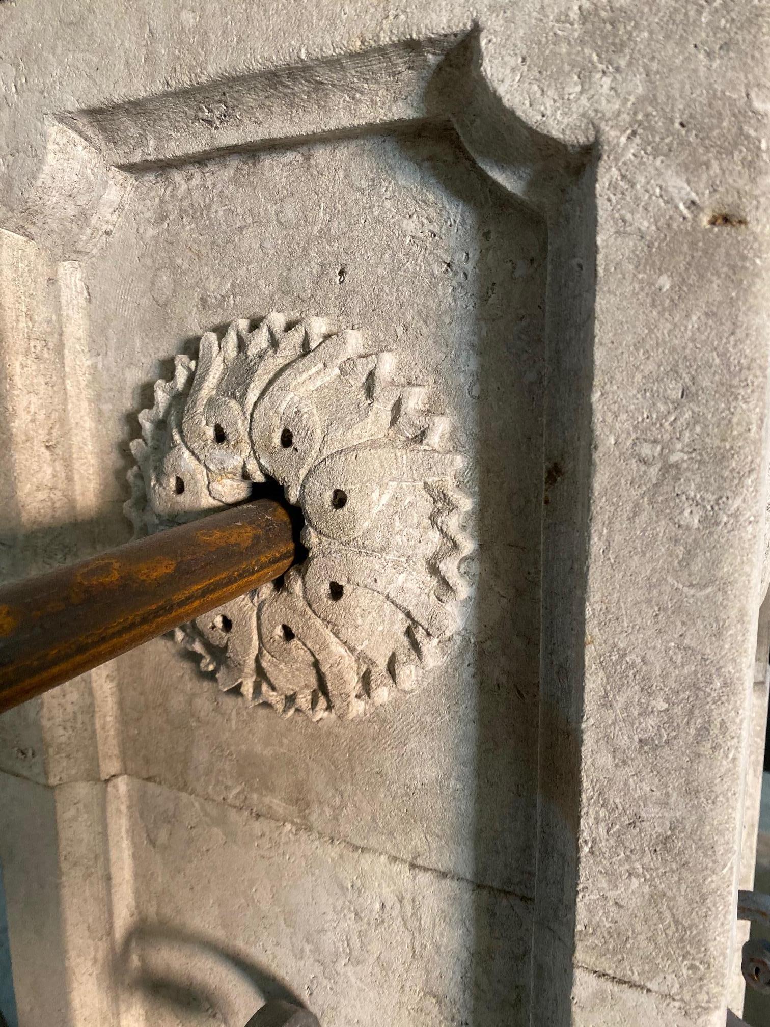 Hand Carved Limestone Central Fountain In Good Condition For Sale In Dallas, TX