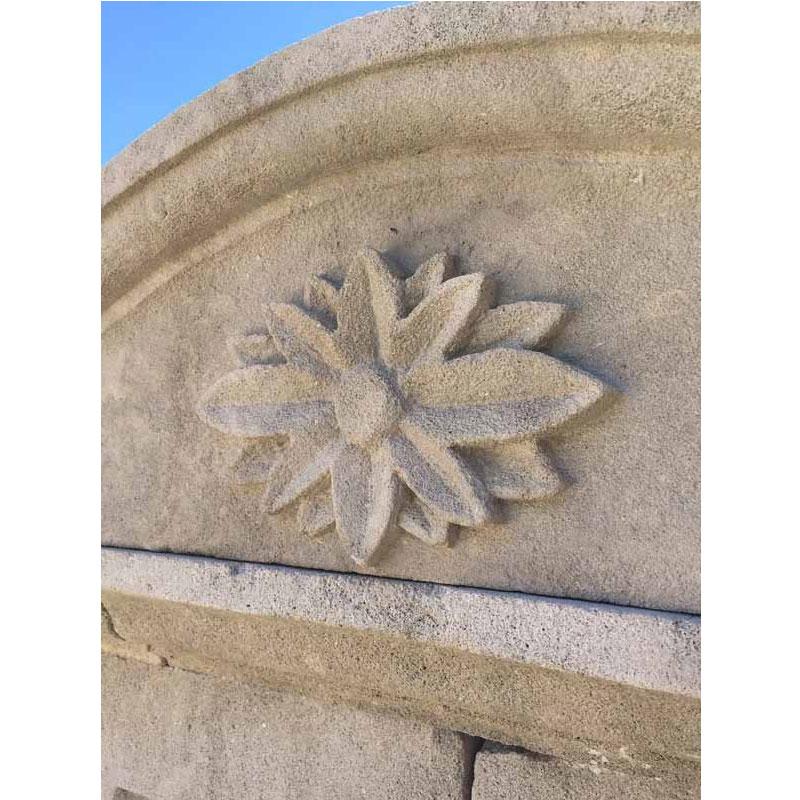 Contemporary French Limestone Wall Fountain In Good Condition For Sale In Dallas, TX