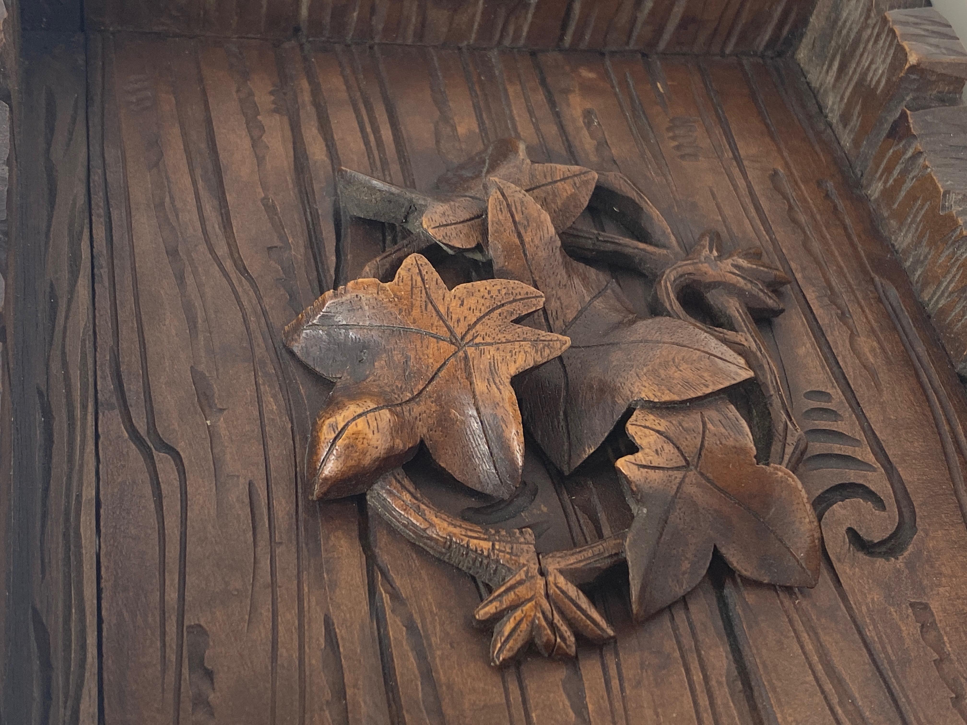 Hand Carved Linden Wood Black Forest Cigar Box Humidor, Swiss, circa 1880 6