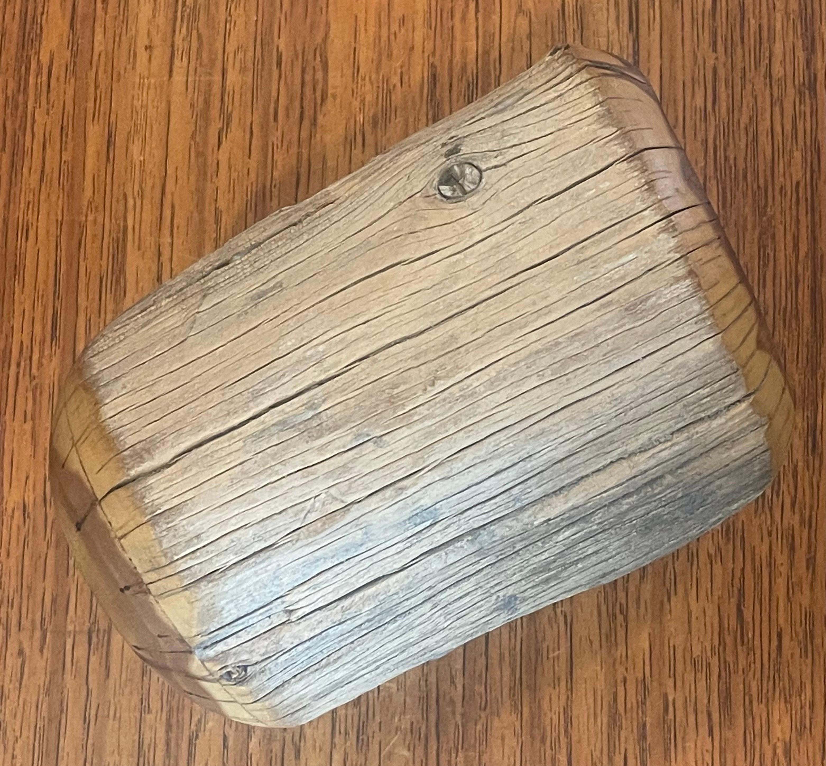 Hand Carved Log / Wood Trinket Box For Sale 6