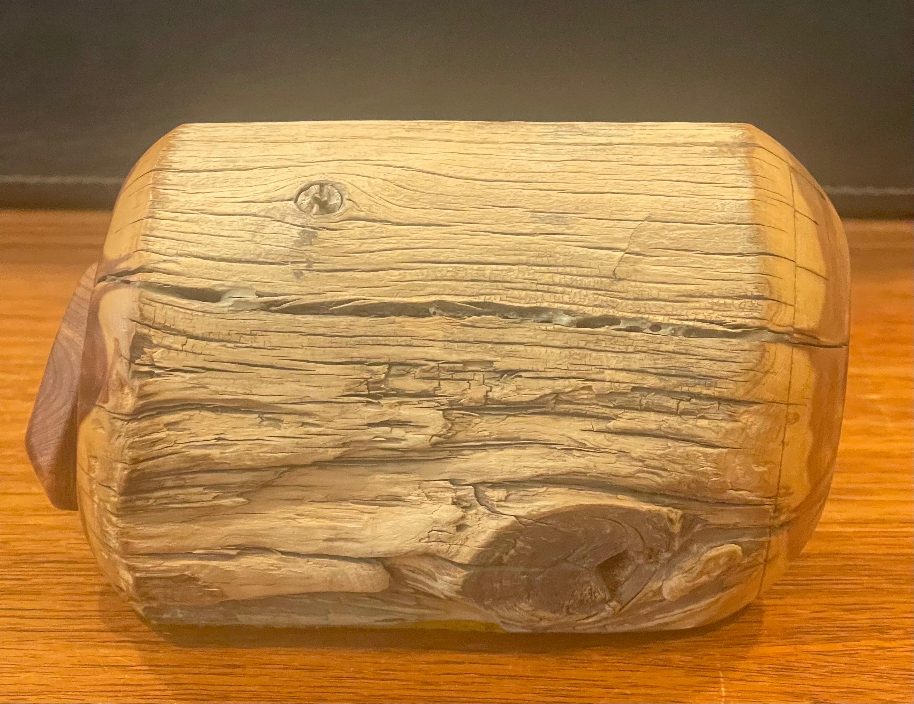 Hand Carved Log / Wood Trinket Box In Good Condition For Sale In San Diego, CA