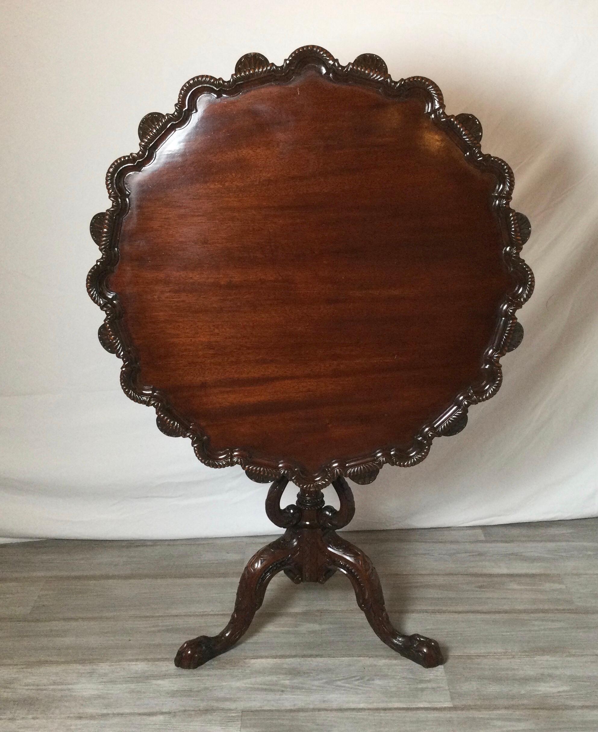 Hand Carved Mahogany Tilt Top Tea Table, Circa 1890 In Good Condition For Sale In Lambertville, NJ