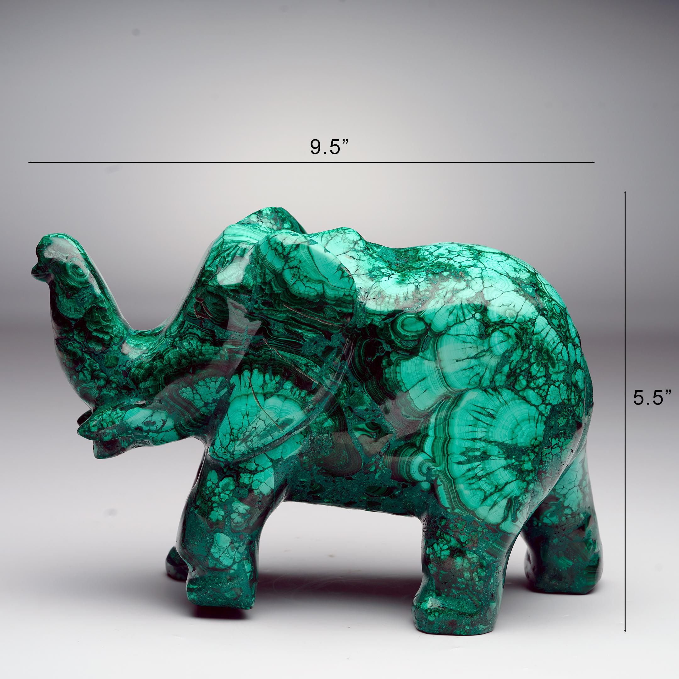 Elefante di malachite intagliato a mano in vendita 2