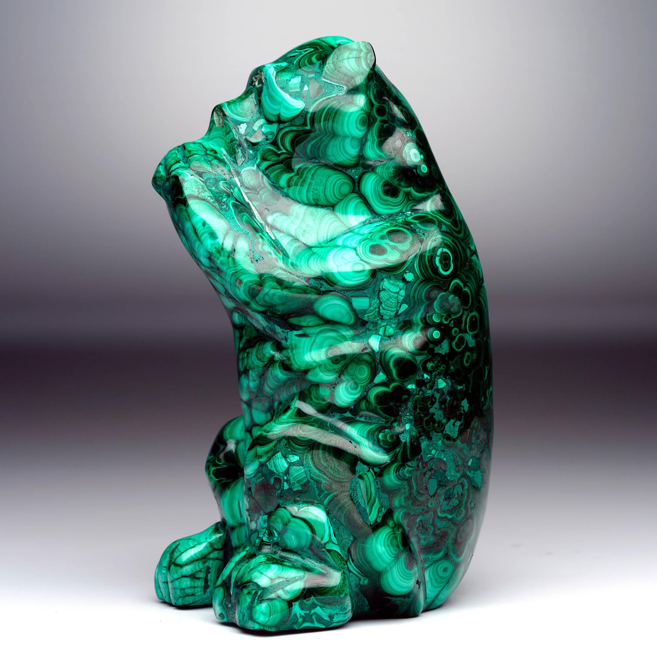 Hand-Carved Malachite Monkey In New Condition For Sale In New York, NY