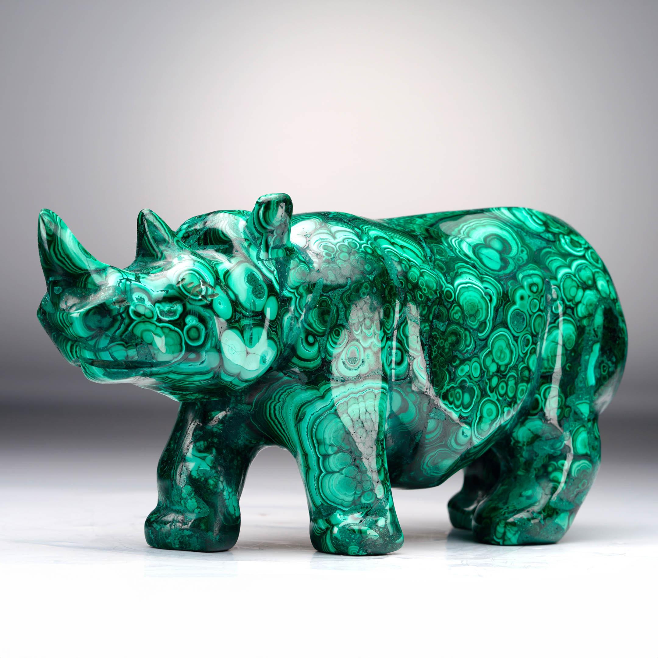 Congolais Rhinocéros en malachite sculpté à la main en vente