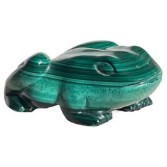 Hand-carved malachite sculpture of frog, 20th century 