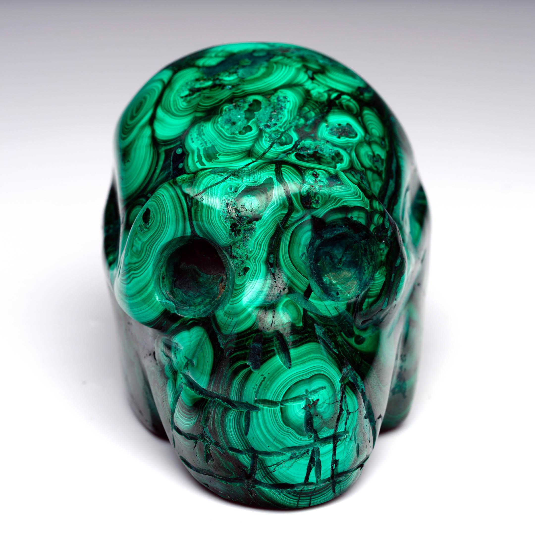 Malachite Teschio di malachite intagliato a mano in vendita