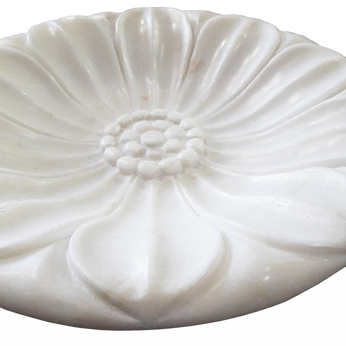 Anglo-Indian Hand Carved Marble Dish or Vide Poche, Late 20th Century