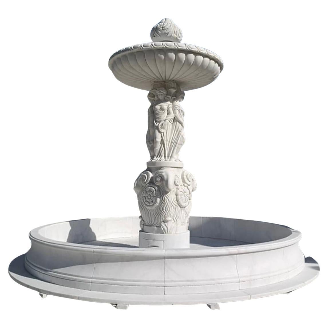 XXIe siècle et contemporain Fontaine en marbre sculpté Figurative Estate Fountain en vente