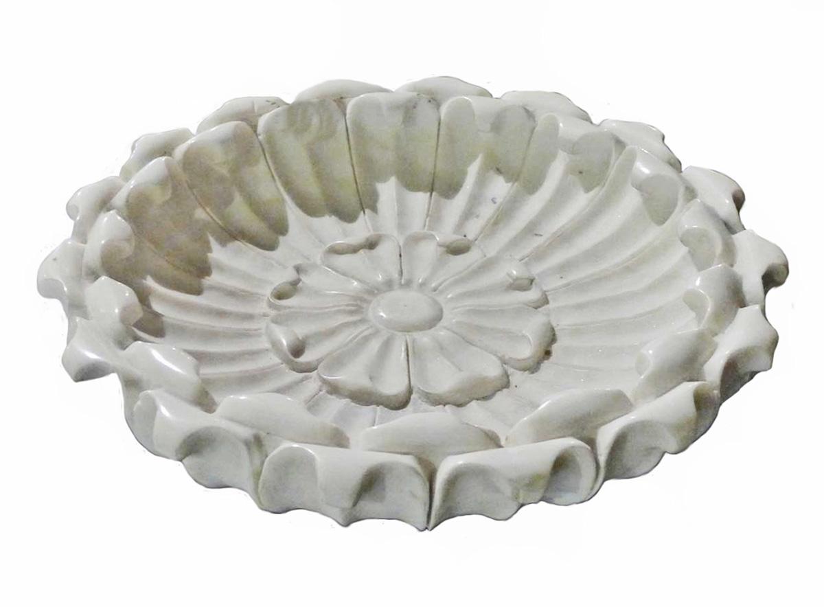 Hand Carved Marble Flower Bowl, Mid-20th Century In Good Condition For Sale In New York, NY