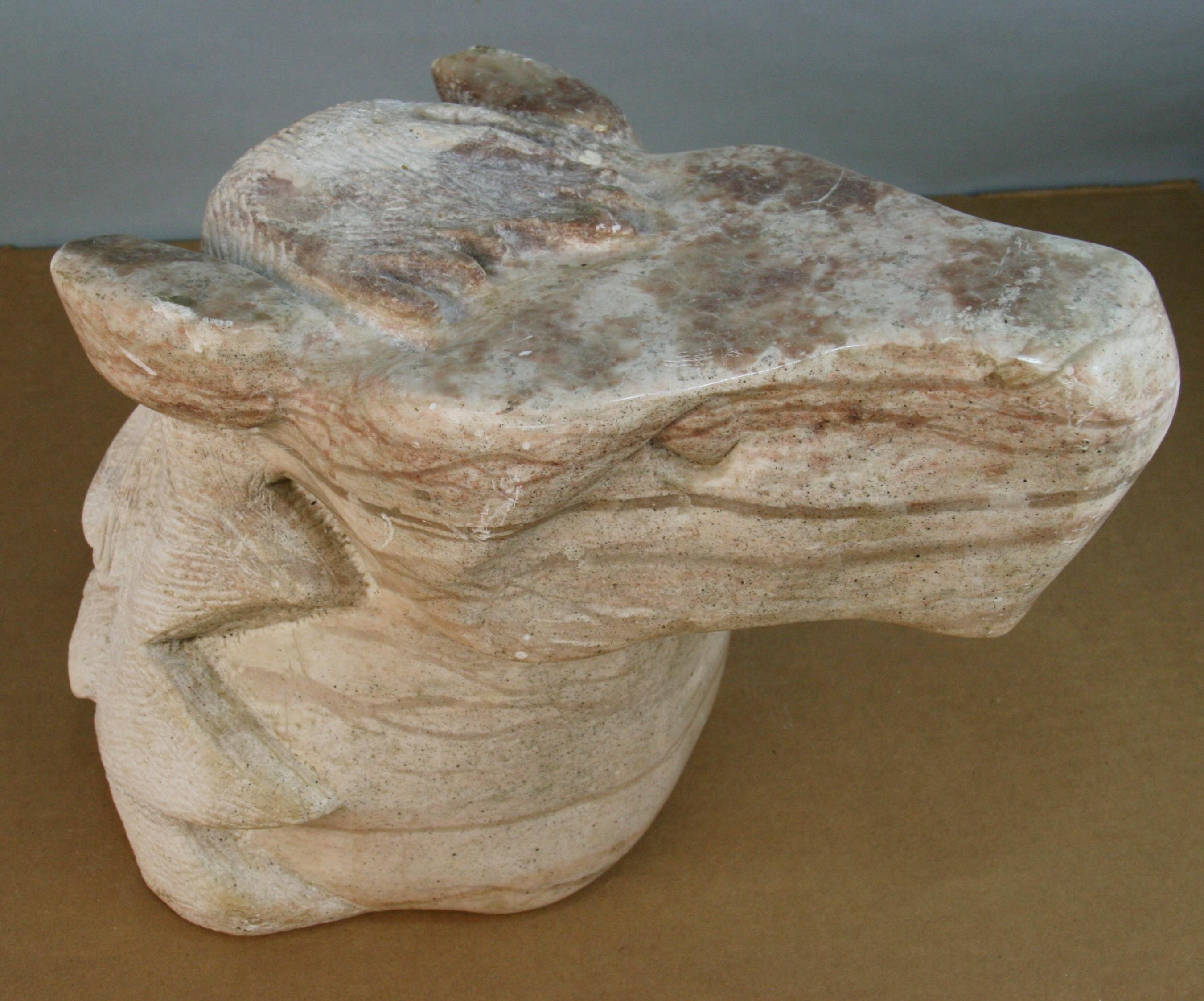 Marbre Sculpture de jardin Lionne en marbre sculptée à la main en vente