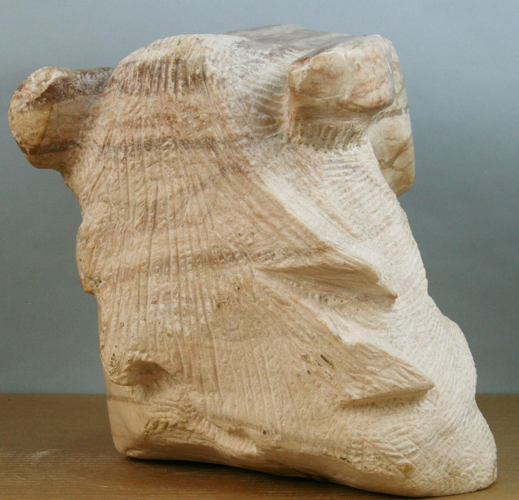 Tête de cheval en marbre sculptée à la main  Sculpture en vente 3