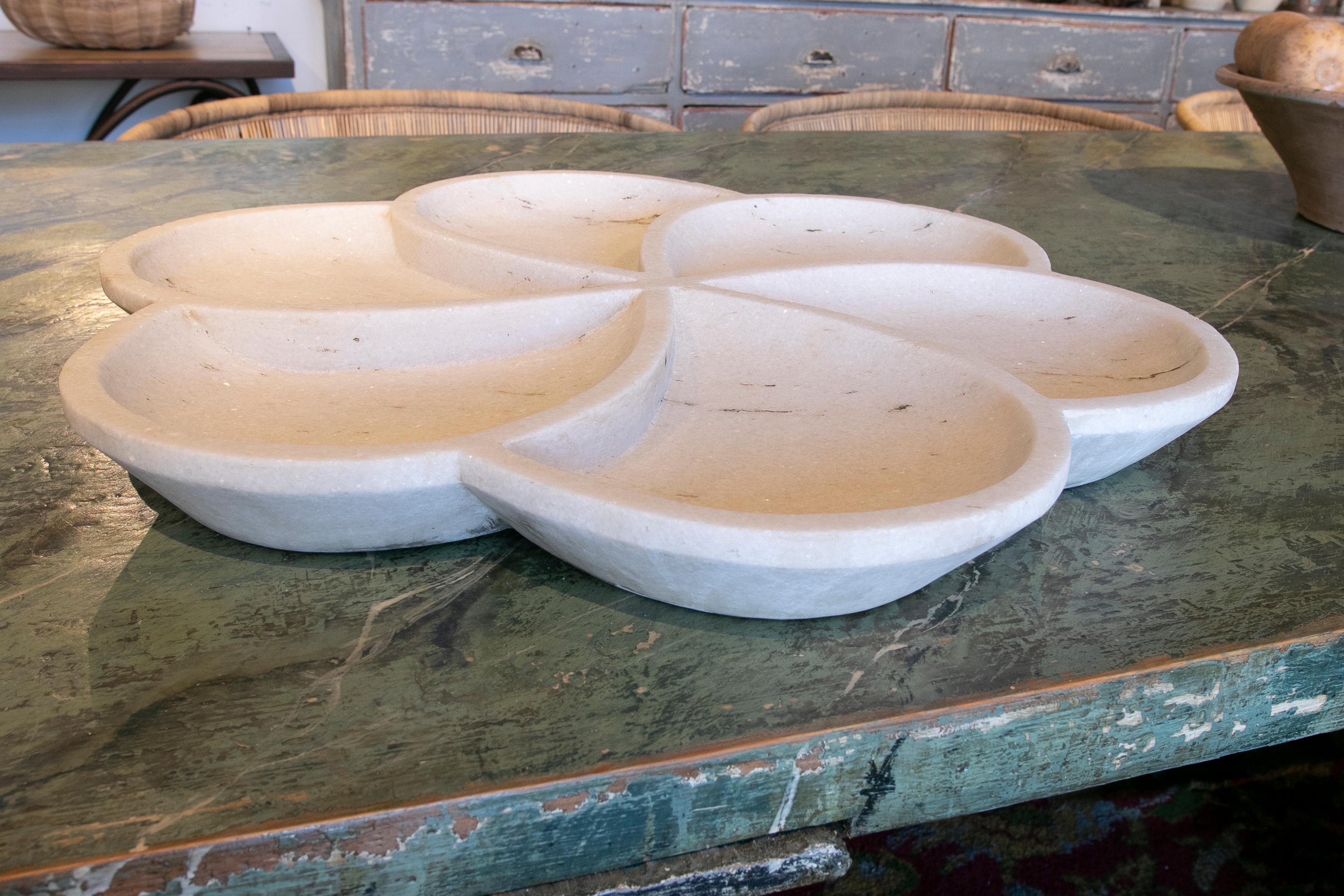Hand-Carved Marble Plate with Rounded Forms For Sale 2